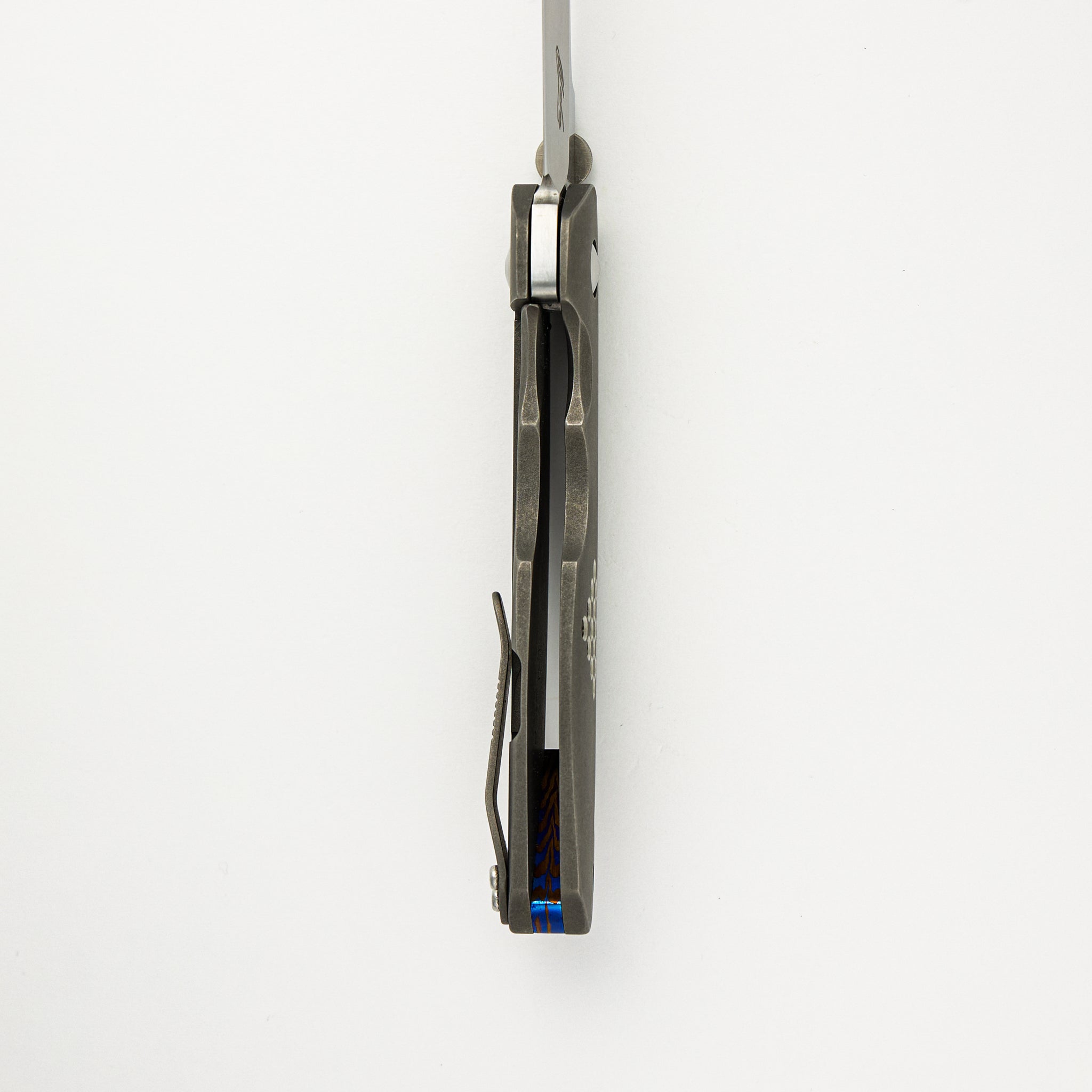 82 Frame Lock