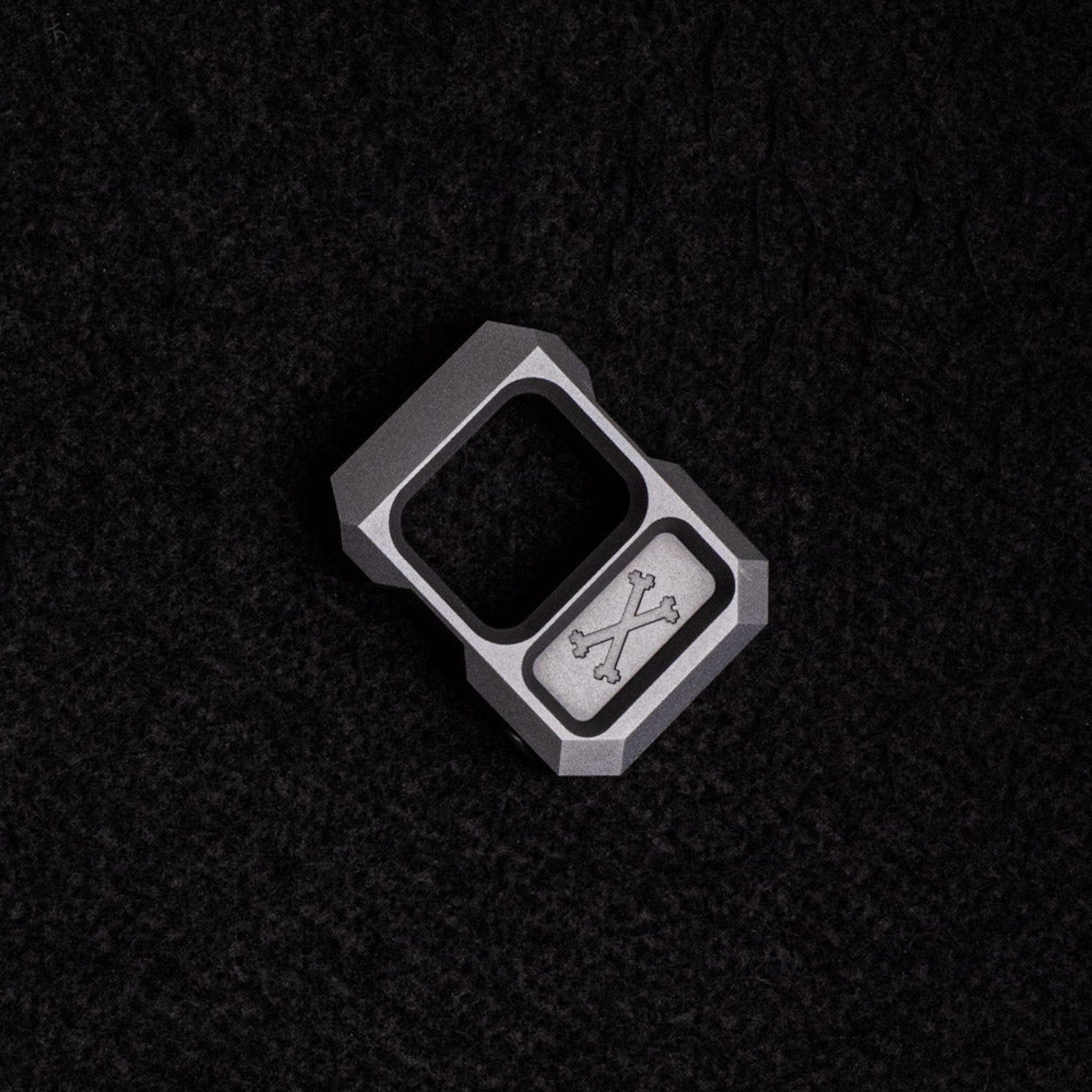 8-Bit – Zirconium