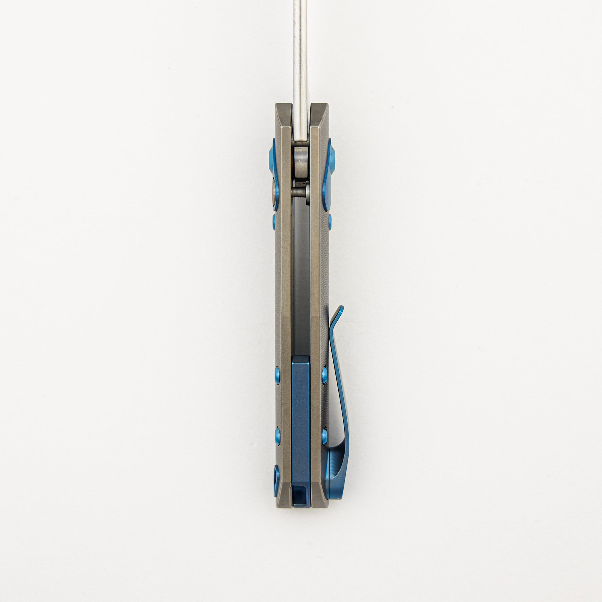 Aros - Grey/Blue Titanium Handle - RWL34 Blade
