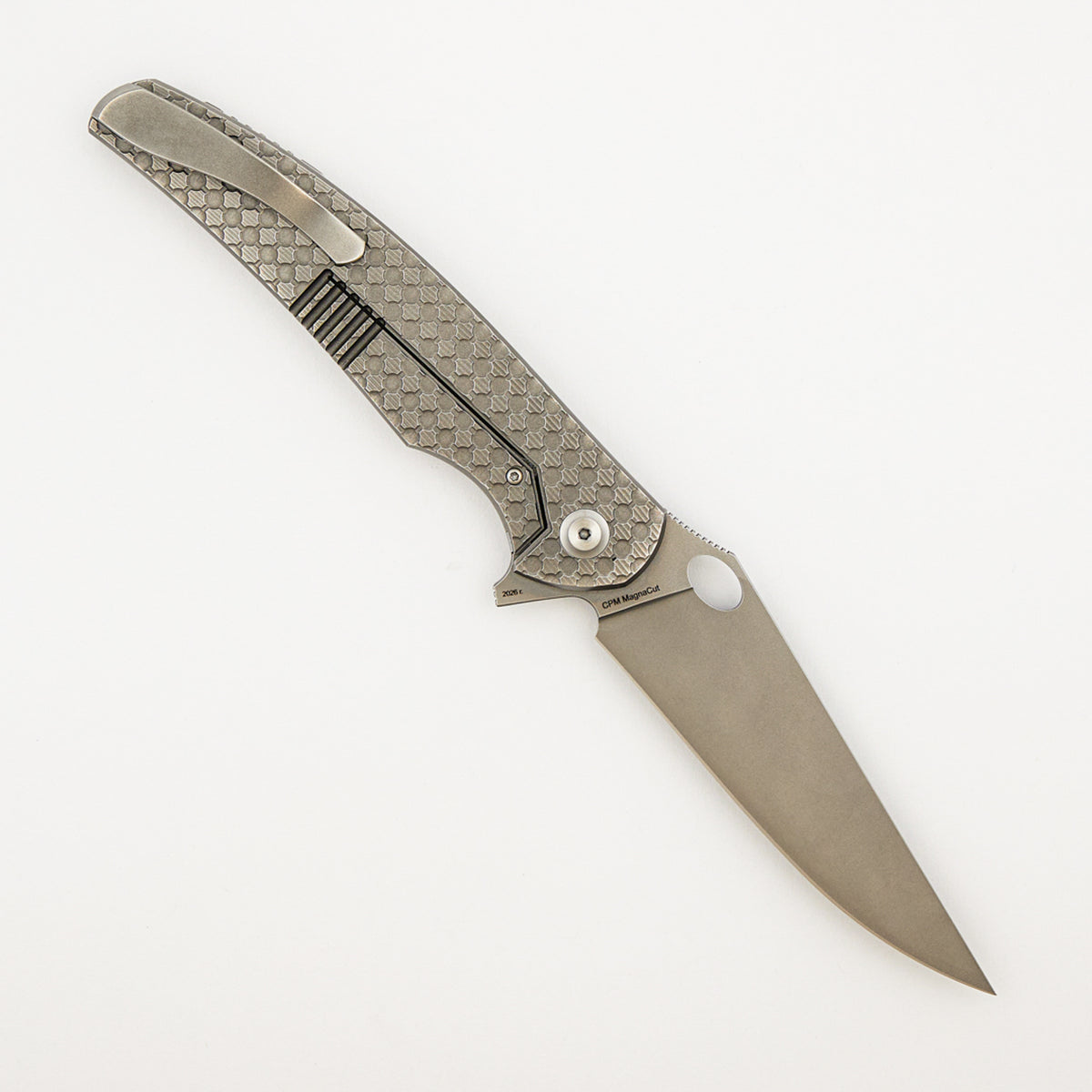 Raven Flipper - CPM MagnaCut Blade - Titanium Handle
