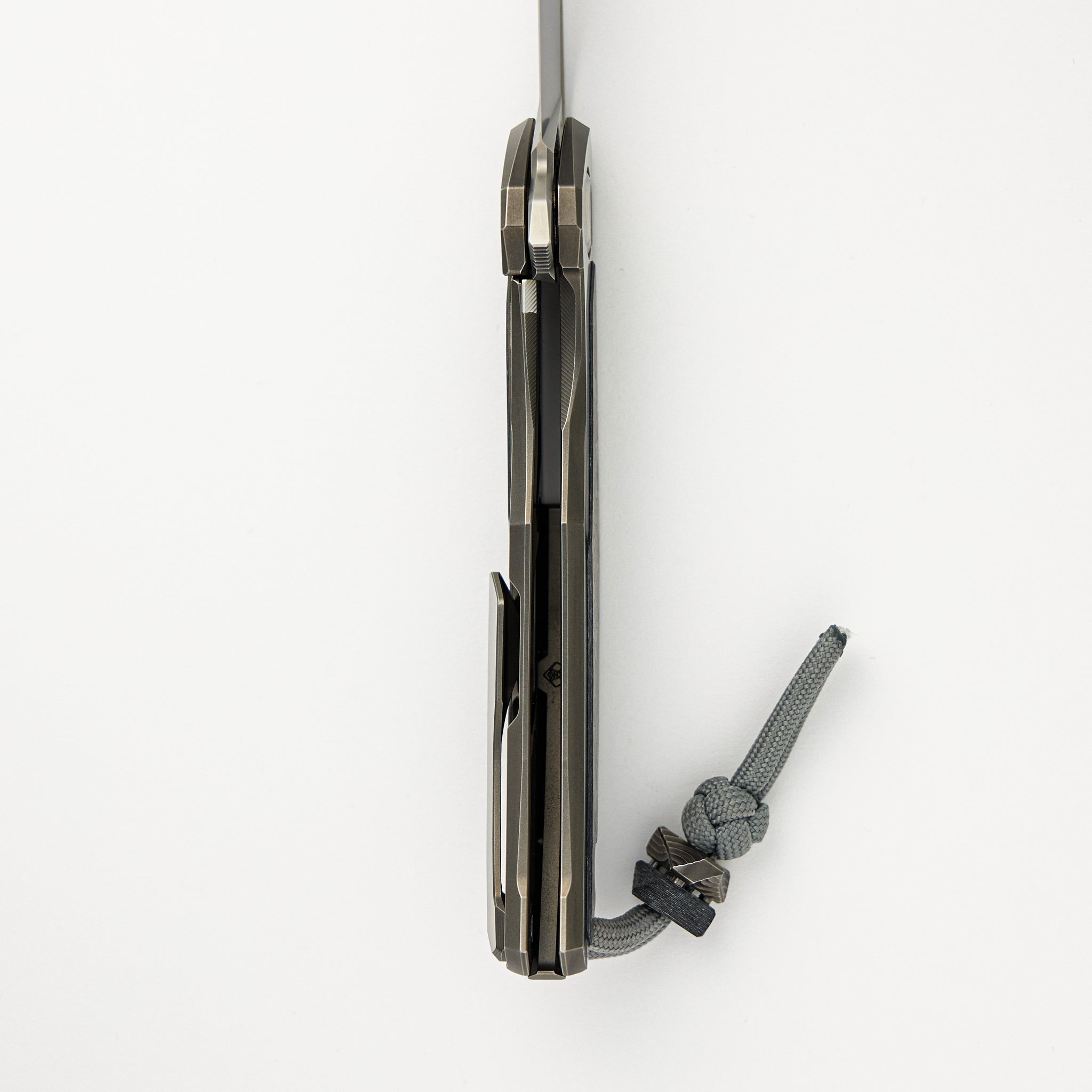 Quantum WKM - Titanium/White CarboTi Handle - S90V Blade - SRRBS