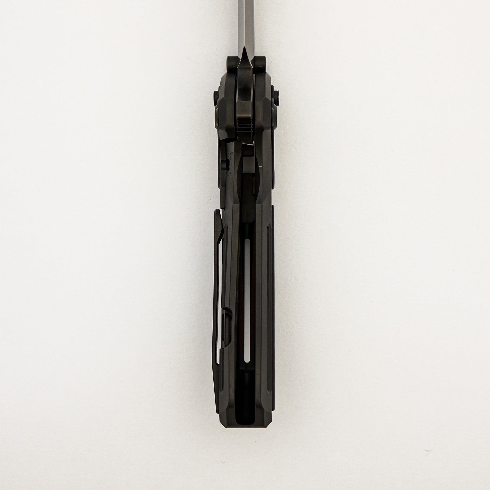 Terminator T600 - Black DLC Titanium Handle - Black DLC MagnaCut Blade - 003/200