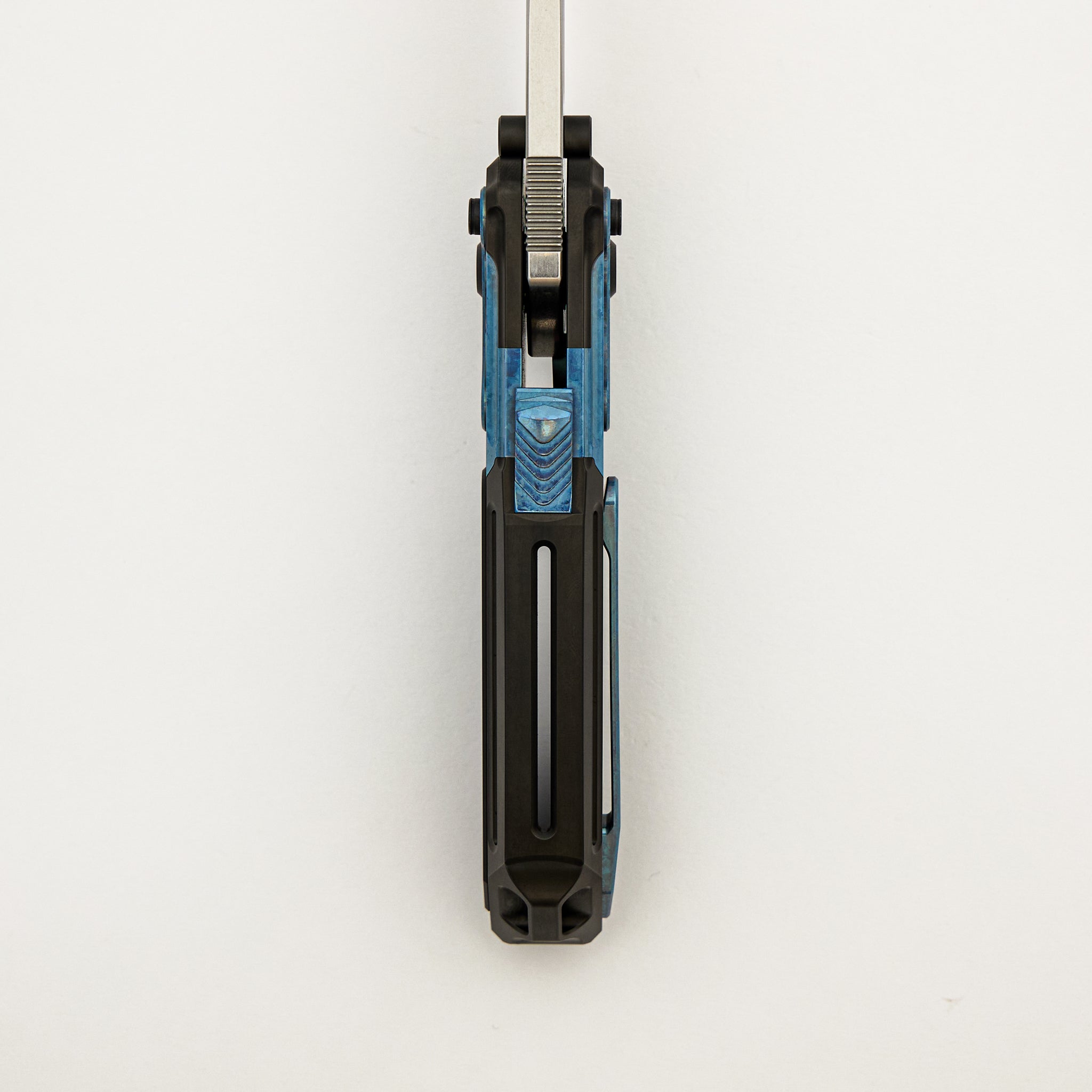 Terminator T600 - Black DLC Titanium/Crystalized Ti Handle - Satin Stonewash MagnaCut Blade - 016/150