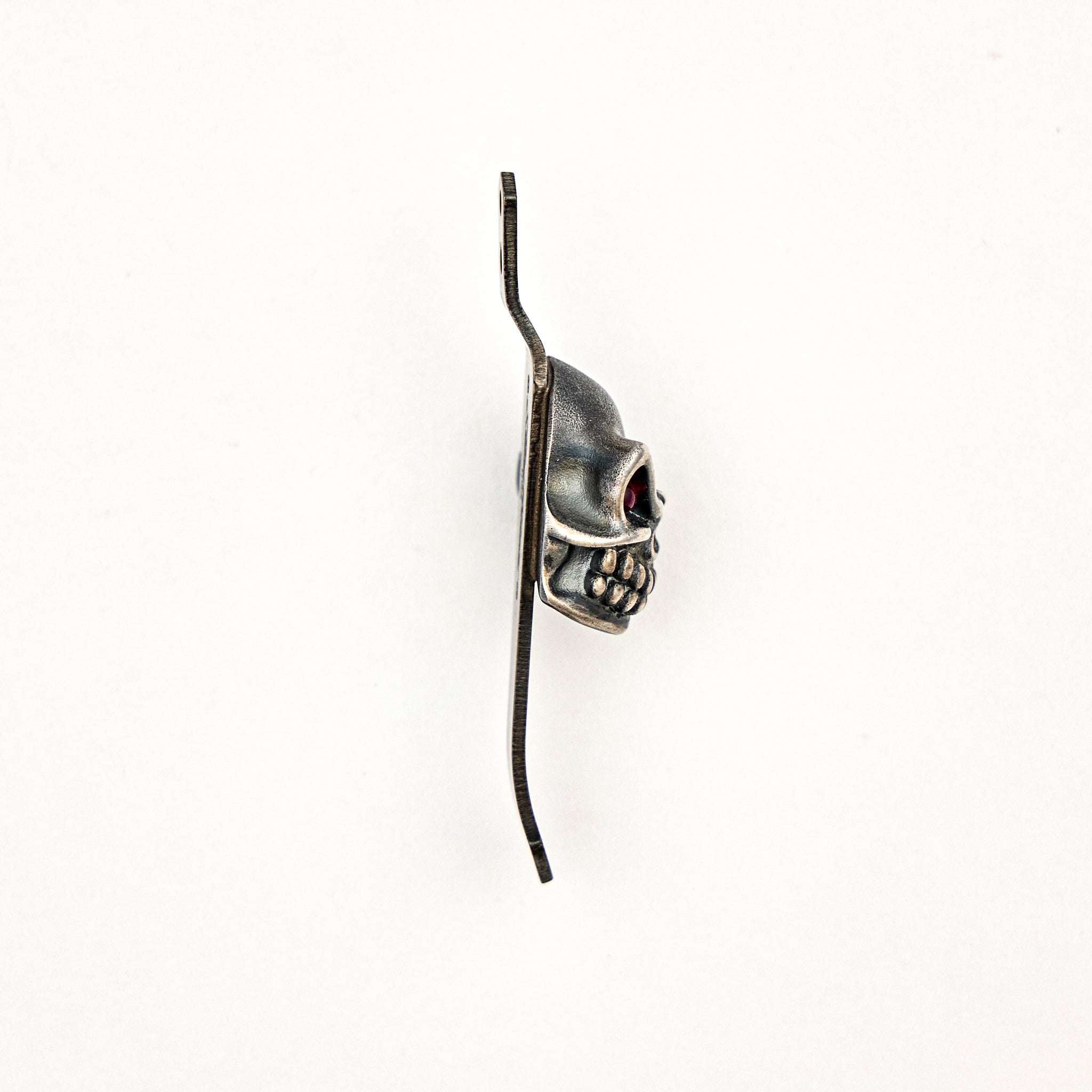 Starlingear Collaboration Silver Slickster W/ Red Eyes Narrow Two-Hole Clip