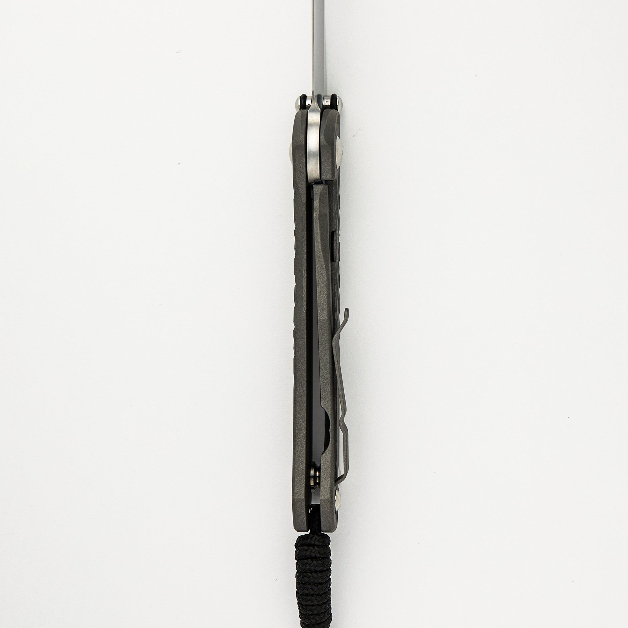 Umnumzaan Lefty - Drop Point MagnaCut Blade - Titanium Handle
