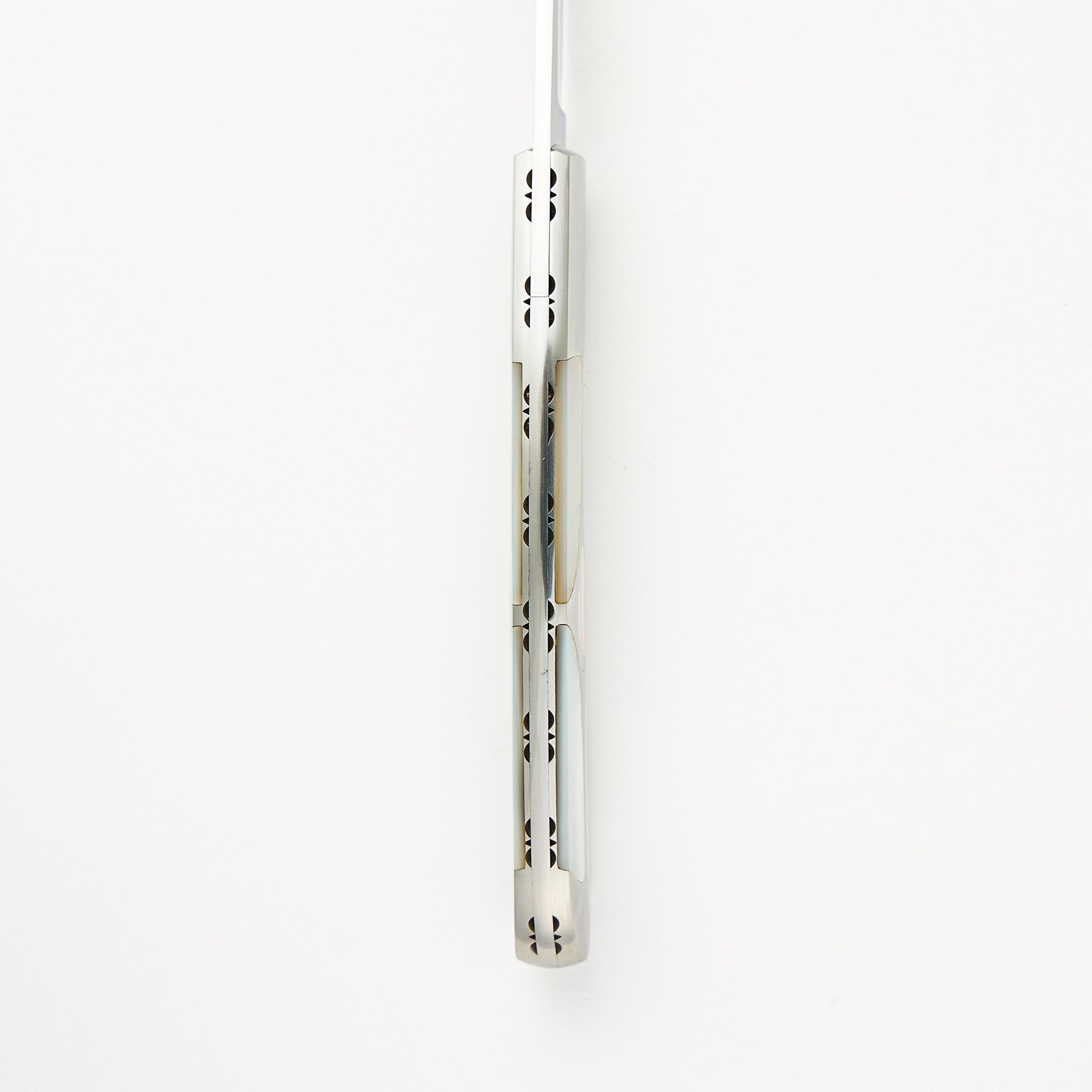 Interframe Self Lock Folder
