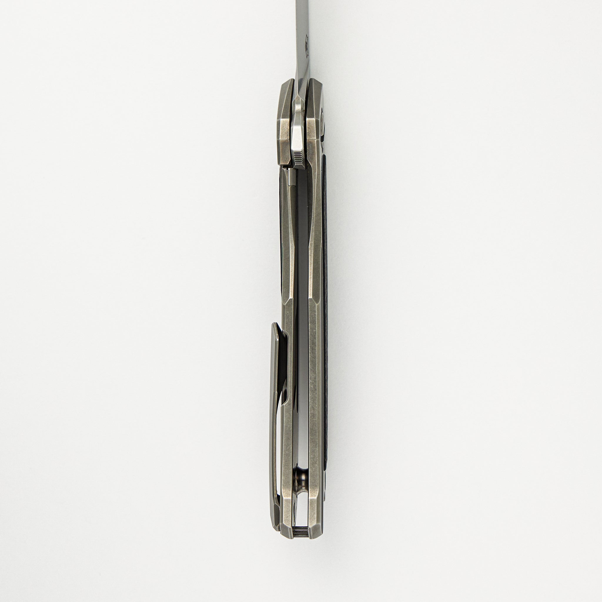 Ursus Quantum - Cromax PM Blade - Titanium Handle - Black G10 Inlay - SRBS