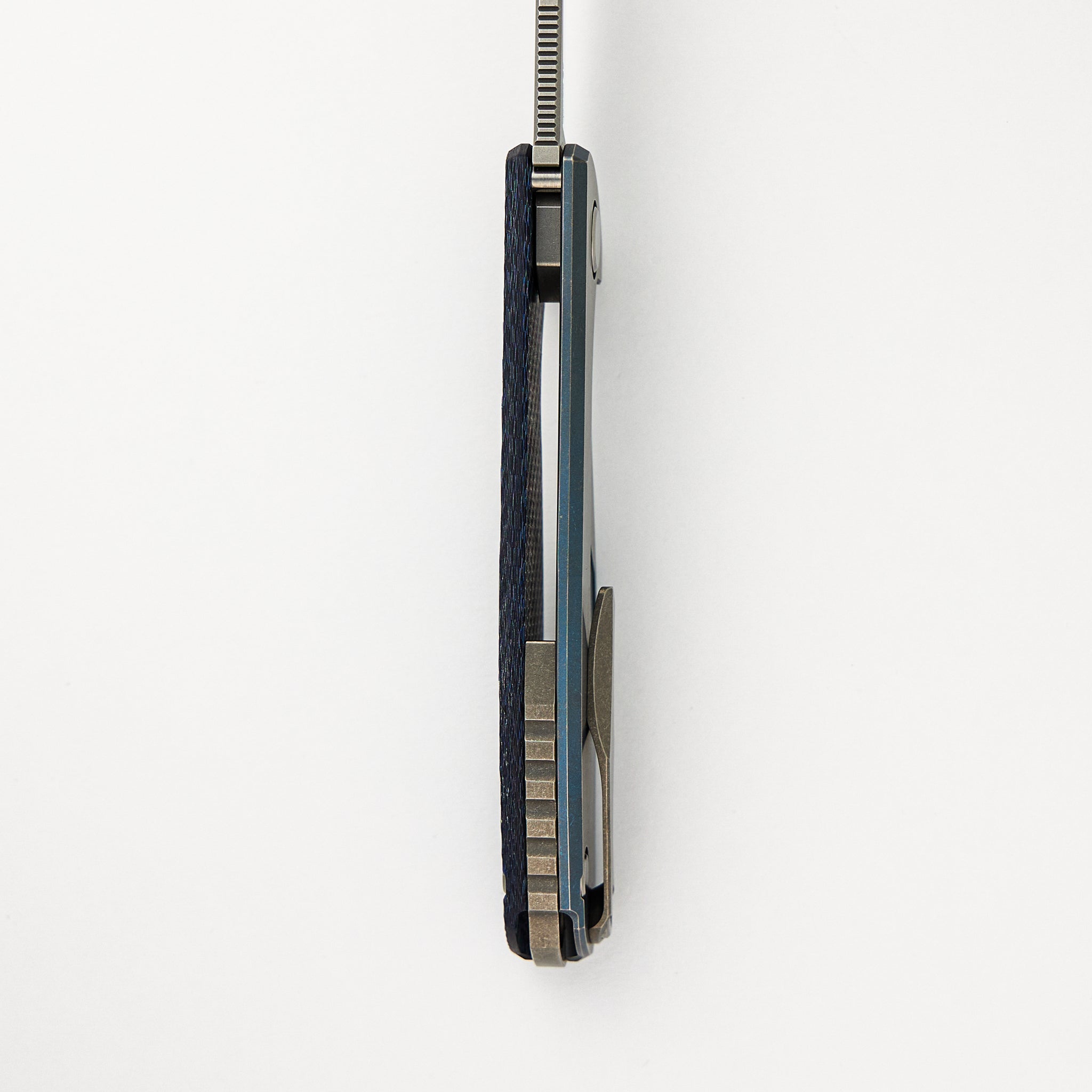 Hati R - Blue Twill Carbon Fiber Handle - Vanax 37 Blade - MRBS