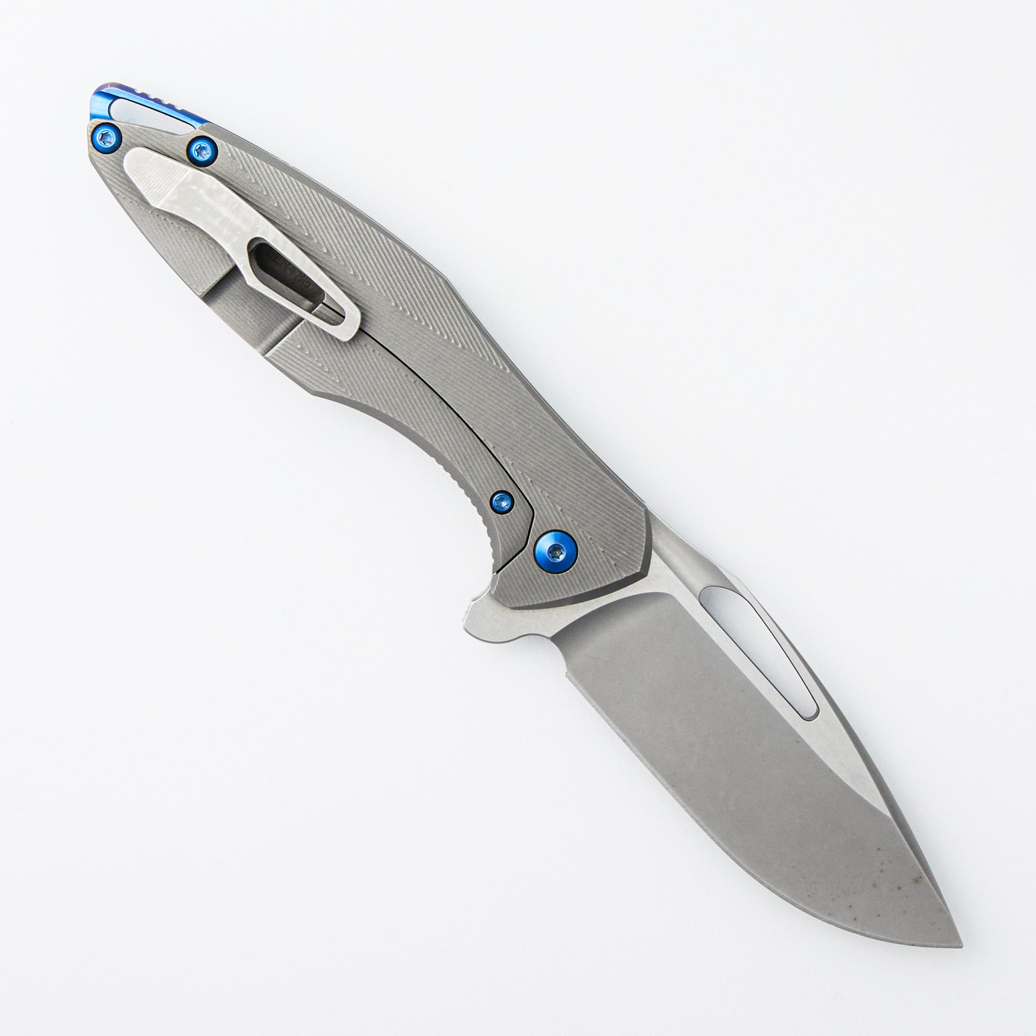 Arius - Patterned Titanium Handle - Blue Hardware - Burnished w/ Polished Flats M390 Blade