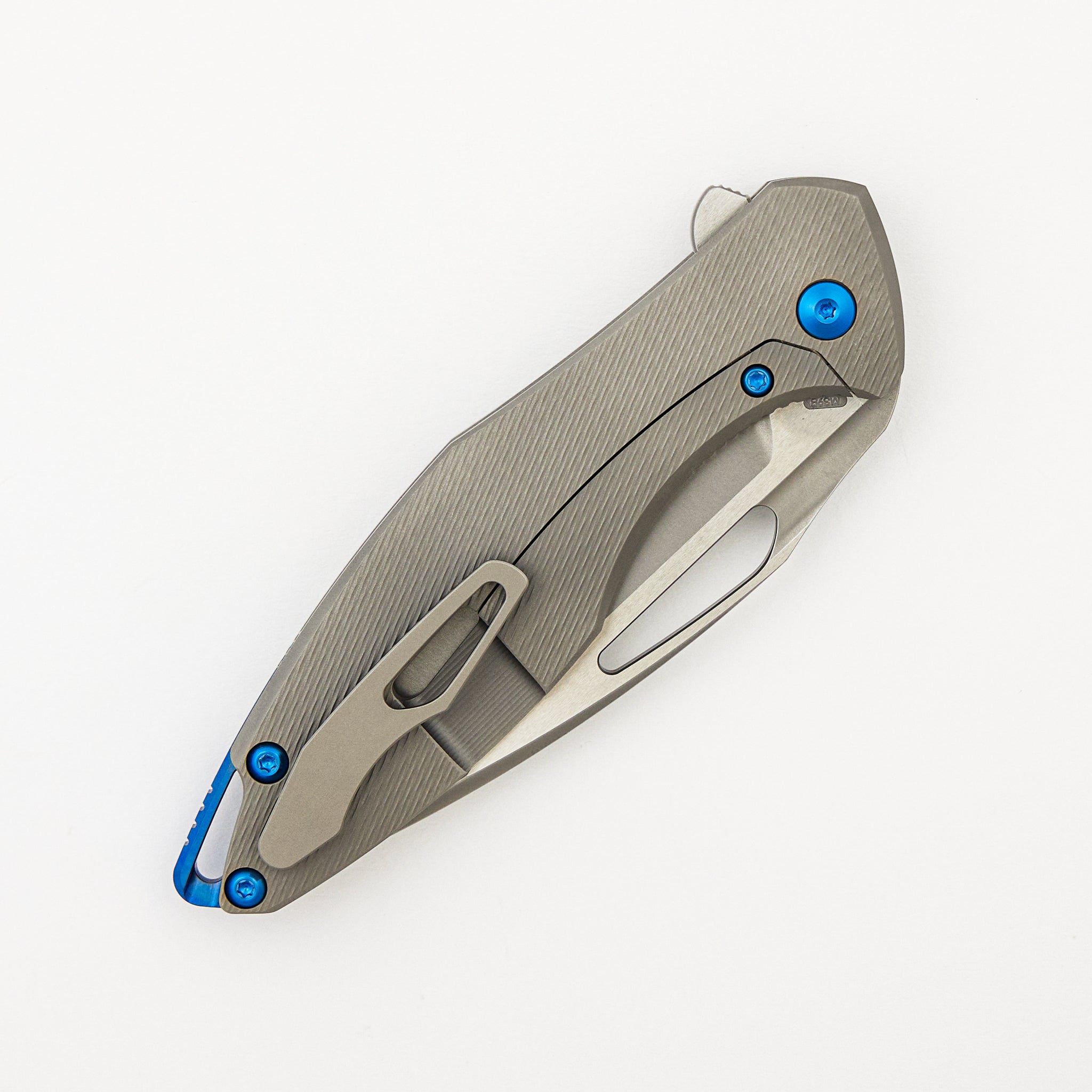 Arius - Corda Titanium Handle - Blue Hardware - Burnished W/ Polished Flats M398 Blade