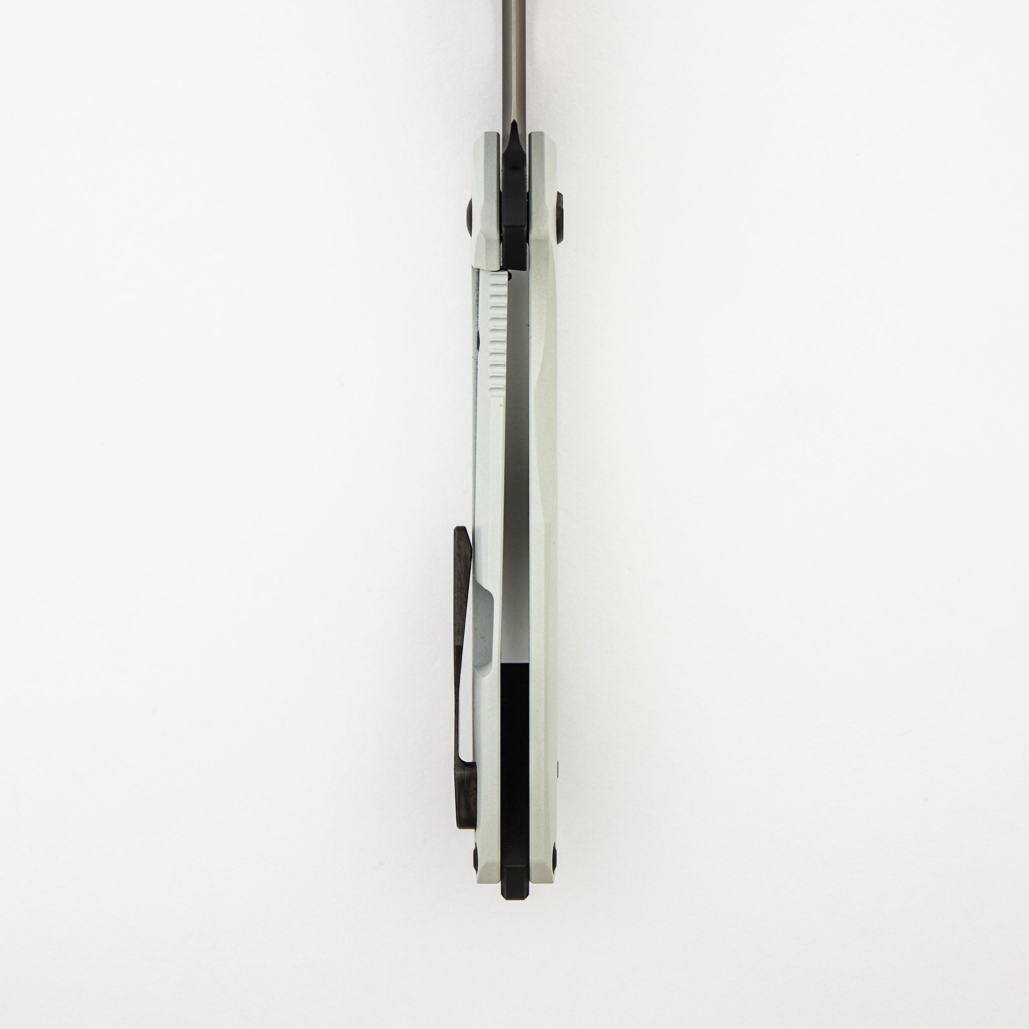 Arius - Smooth Titanium Handle - Black Hardware - Black CTS-XHP Blade