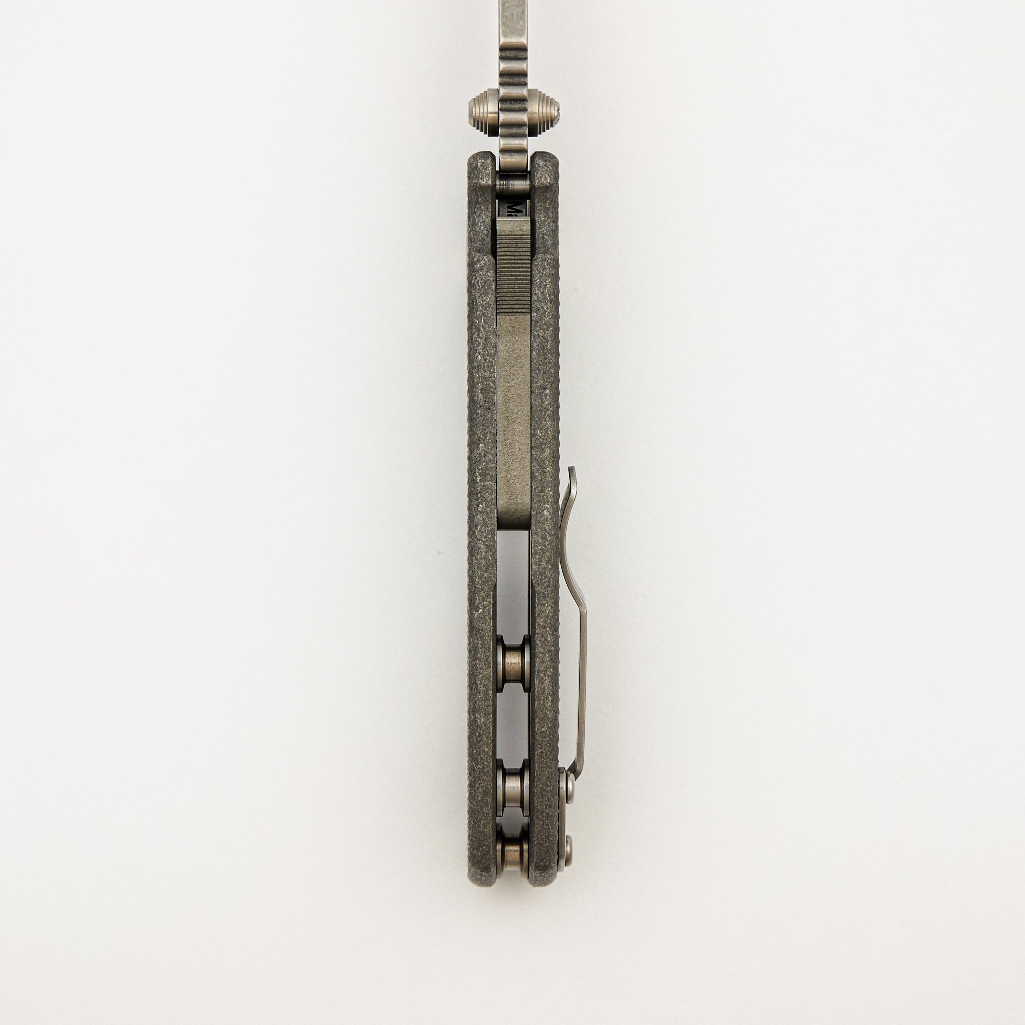 MGAD20 Compact - MagnaCut - Textured Titanium