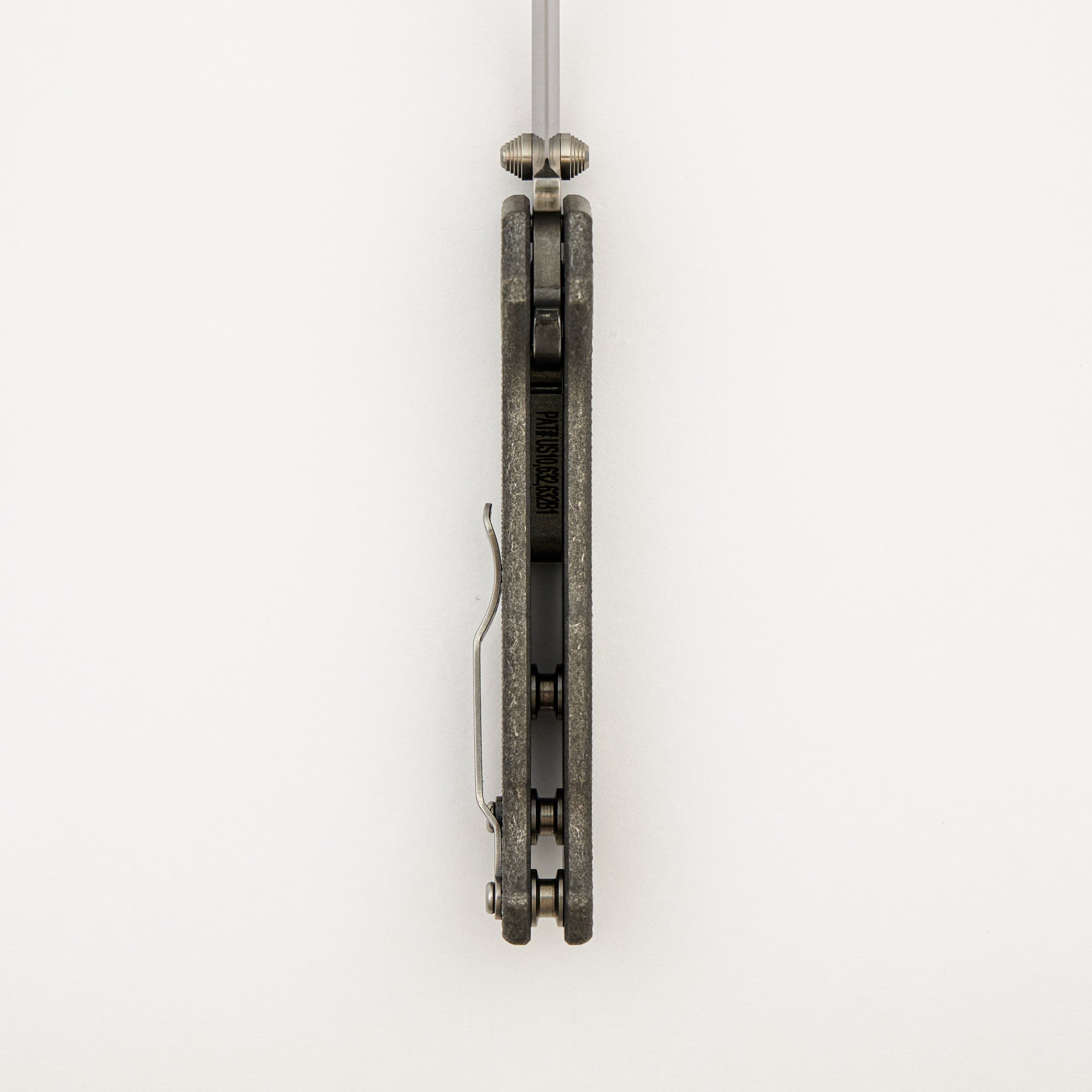 MGAD20 Compact - MagnaCut - Textured Titanium