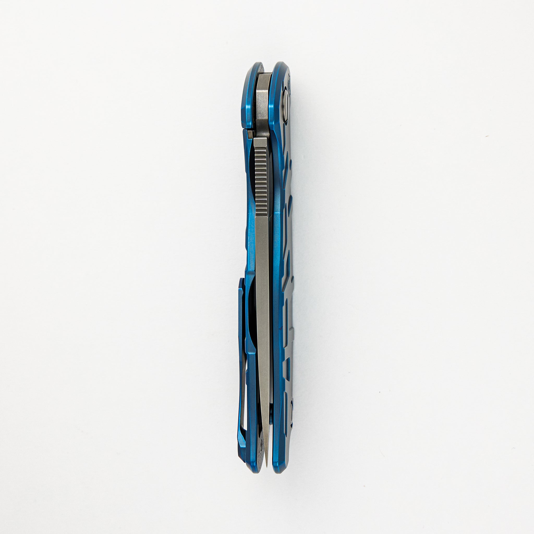 F95 T - Blue Titanium Handle - Vanax 37 Blade - MRBS