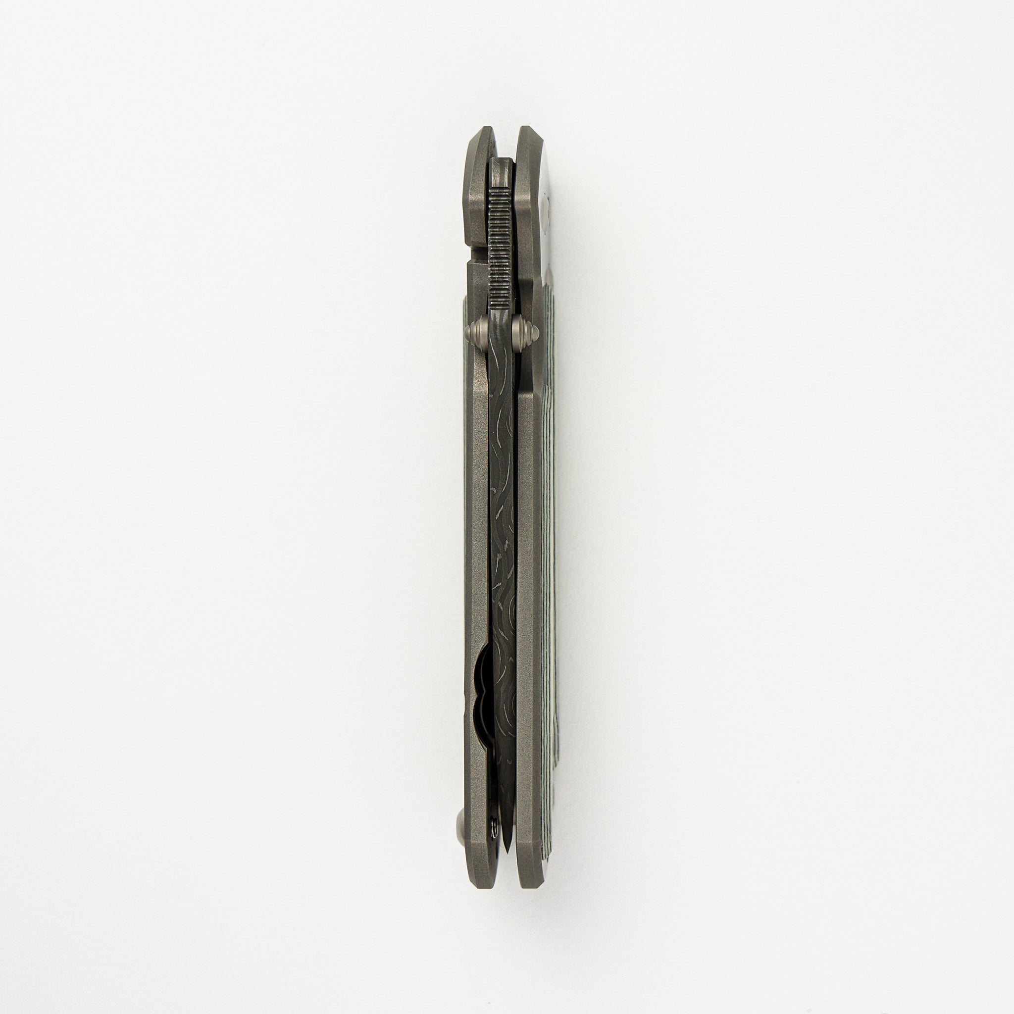 Small Sebenza 21 - Basketweave Blade - Black and White CarboQuartz Handle - Double Thumb Lugs