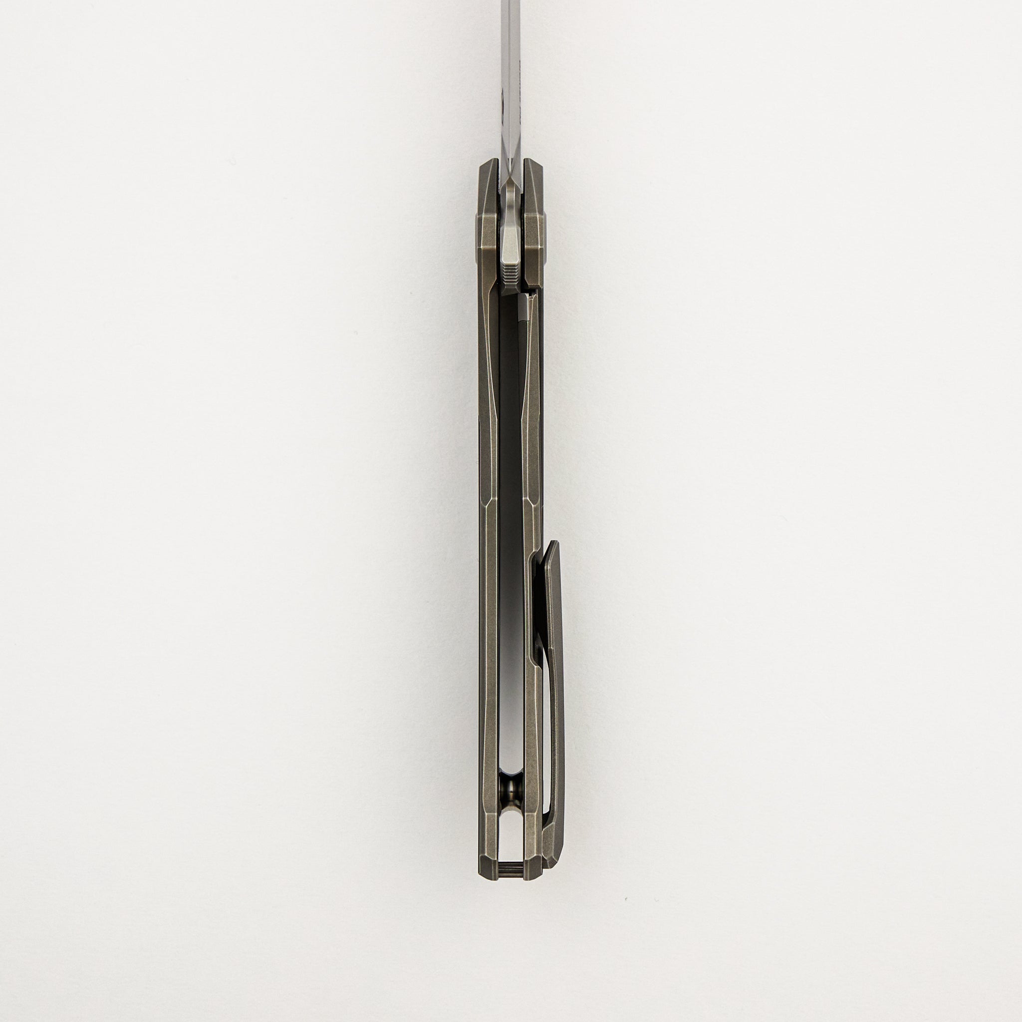 Ursus Quantum Lefty – Titanium Handle – Cromax PM Blade – MRBS