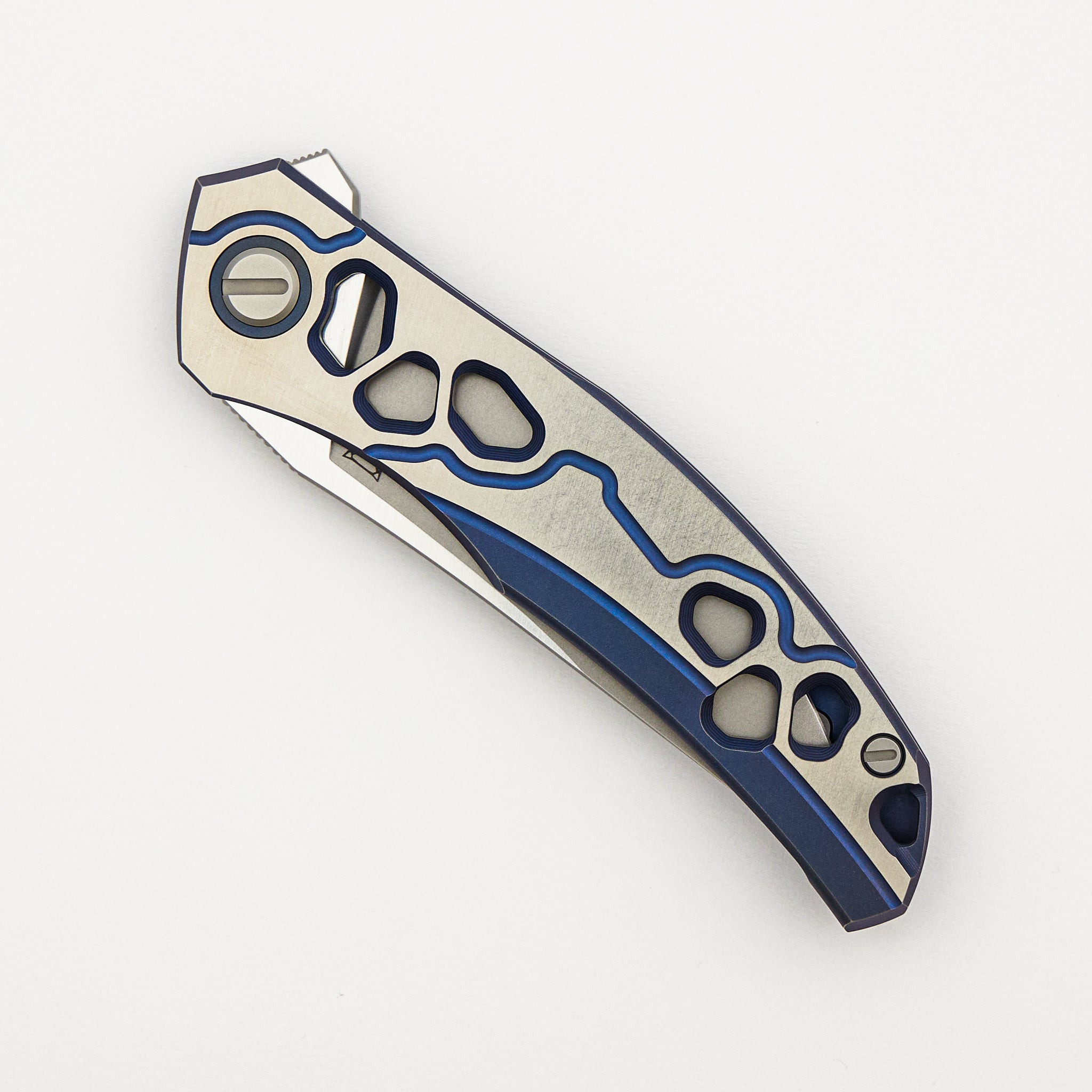 Alexey Konygin Finish Quantum “Cybonic Plague” – Cromax PM Blade - Satin/Blue – MRBS