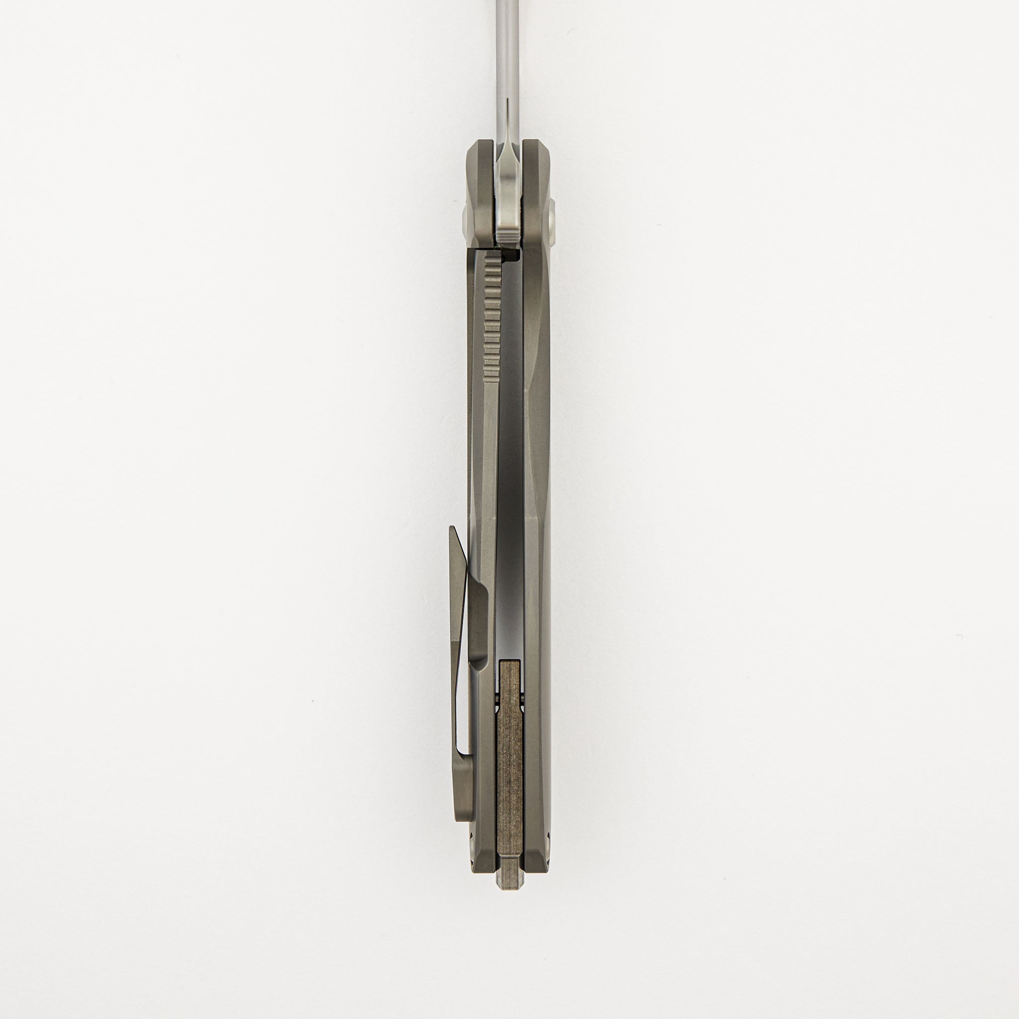 Arius - Smooth Titanium Handle - Silver Hardware - Burnished W/ Polished Flats M390 Blade