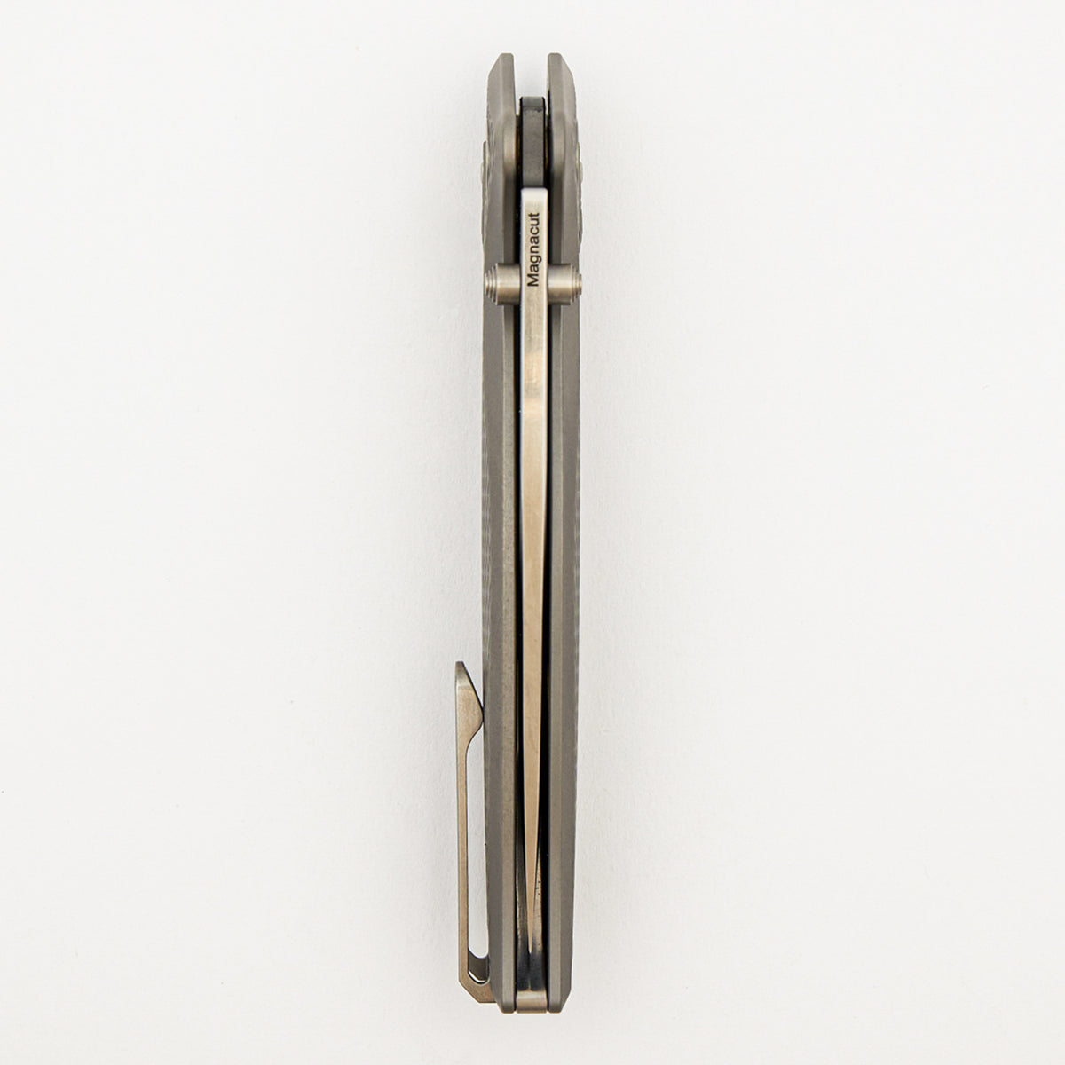 The Titan - MagnaCut Blade - Titanium Handle