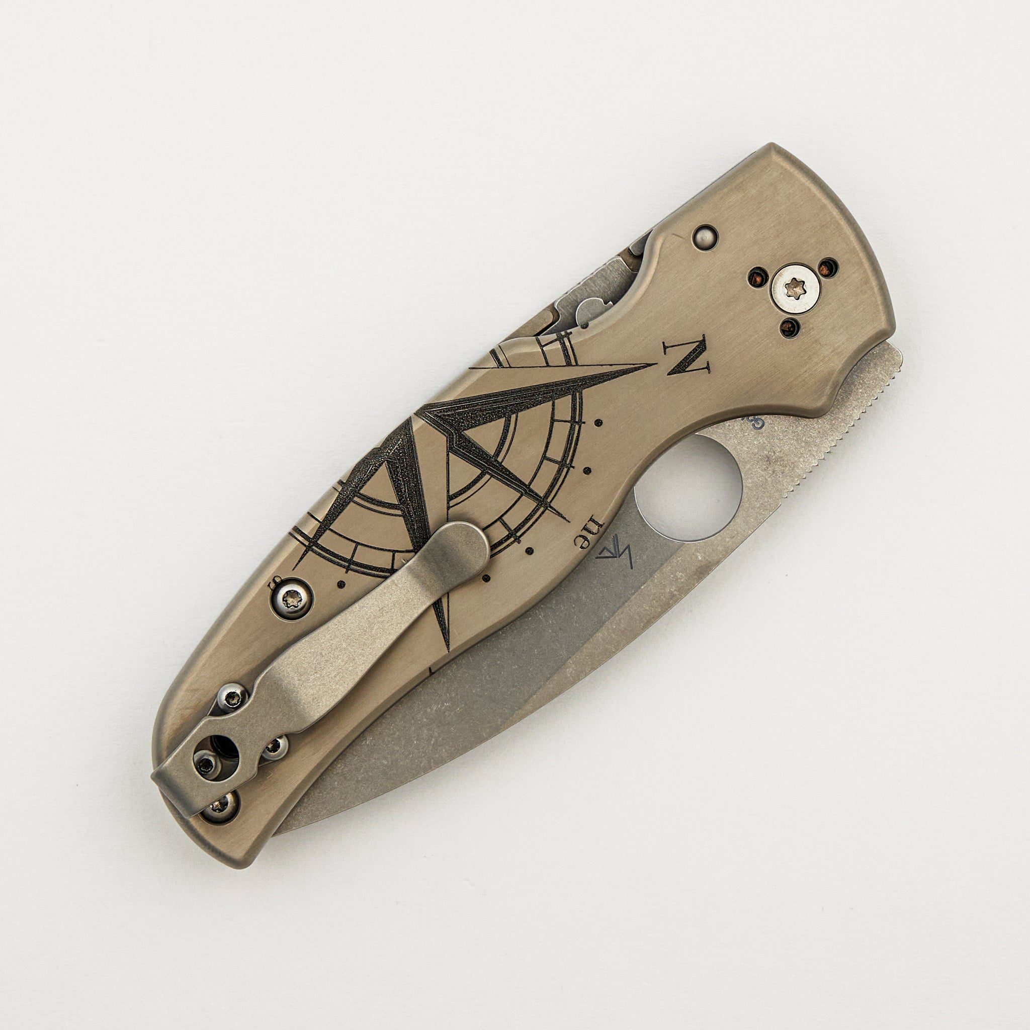 Shaman C229GP W/ Extra Black G10 Scales