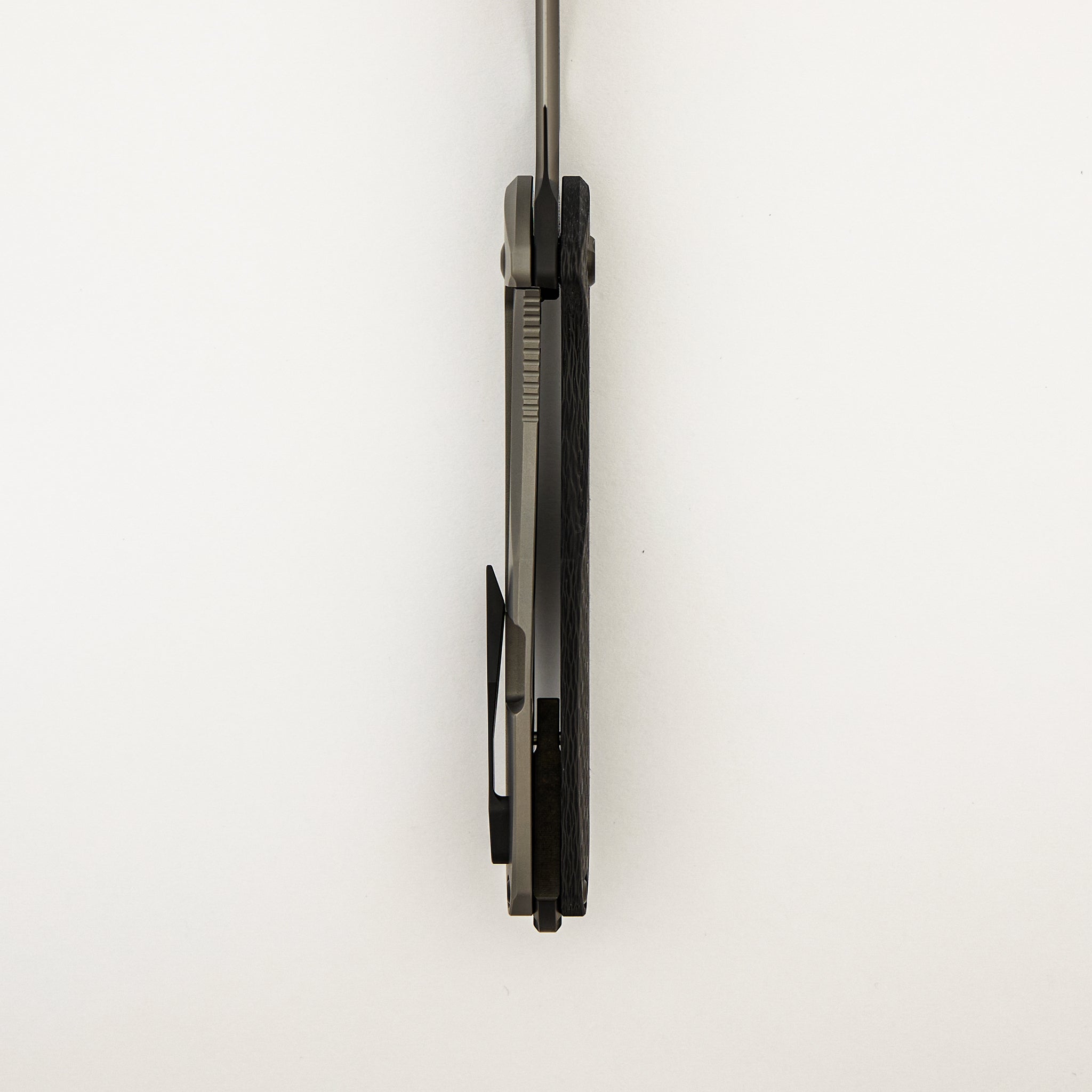 Arius - Non-Flipper - Matte DLC M390 Blade - Smooth Carbon Fiber Handle - DLC Hardware