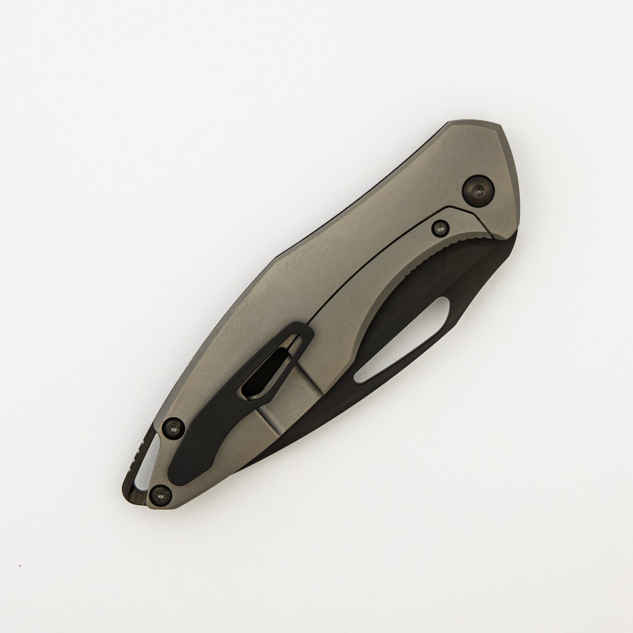 Arius - Non-Flipper - Matte DLC M390 Blade - Smooth Carbon Fiber Handle - DLC Hardware