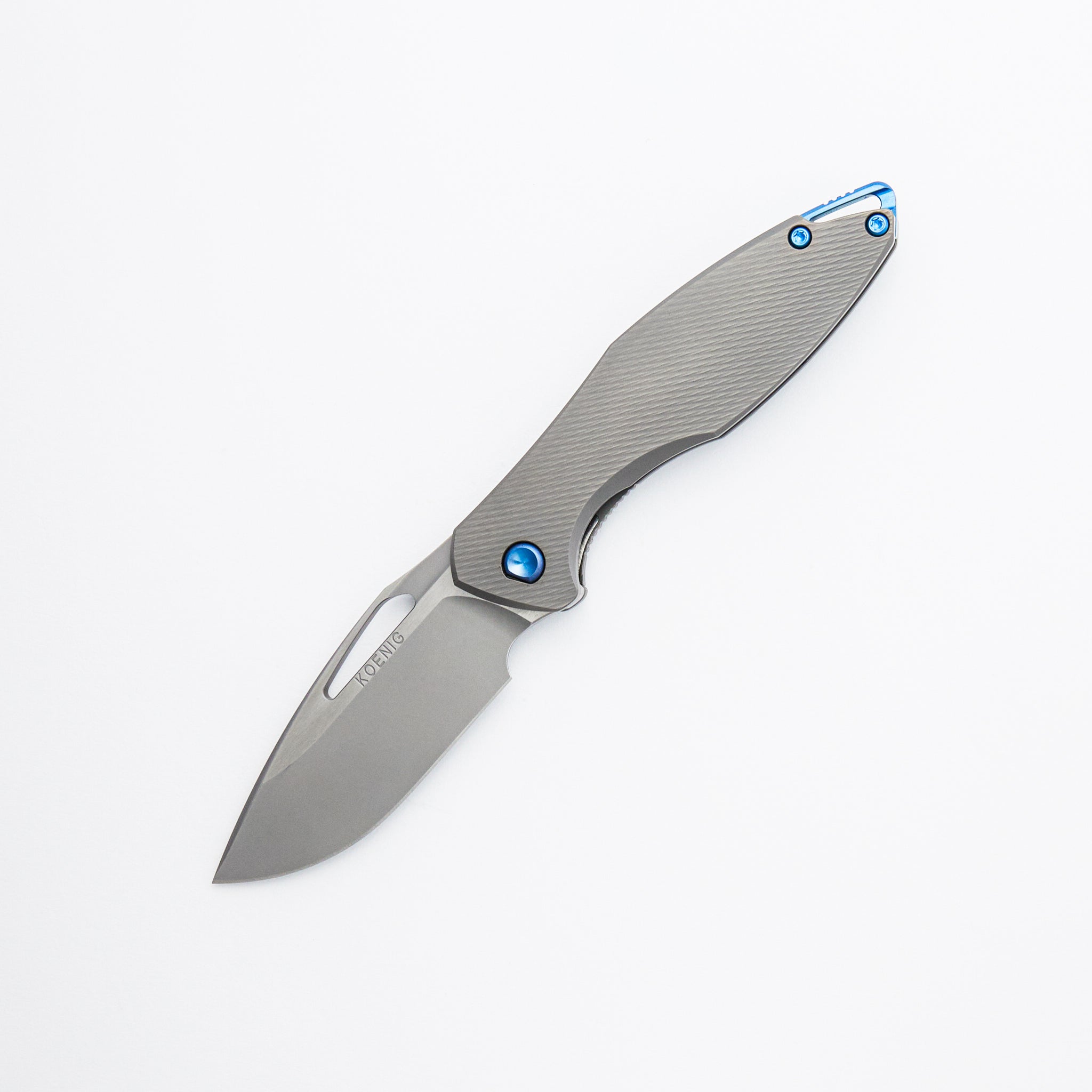 Mini Arius - Corda Titanium Handle - Blue Hardware - Burnished W/ Polished Flats M390 Blade