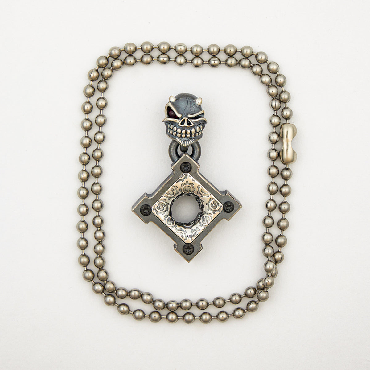 Starlingear Collaboration Killbox Pendant - Silver Vigilant Slickster Bail