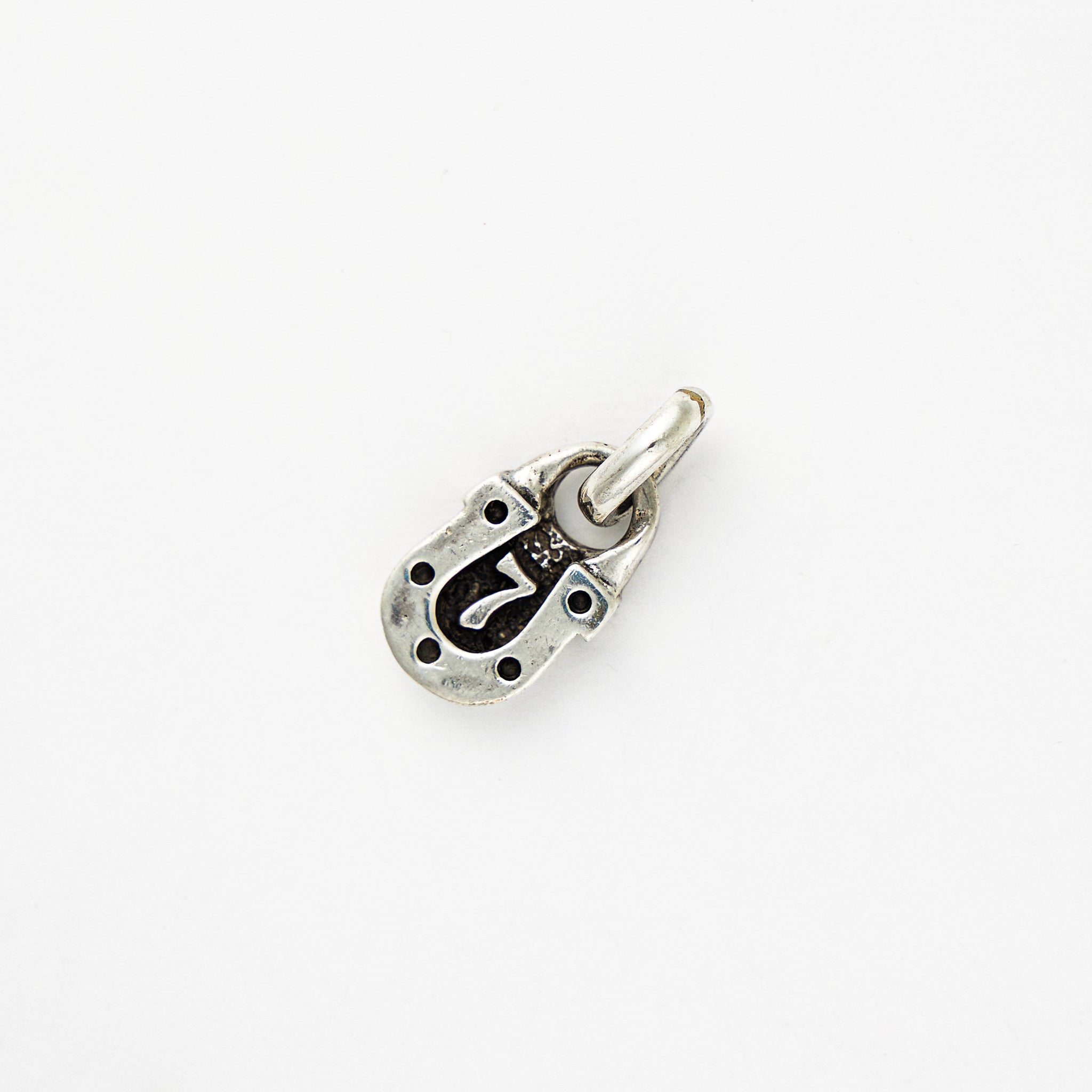 Lucky 7 Horse Shoe Pendant