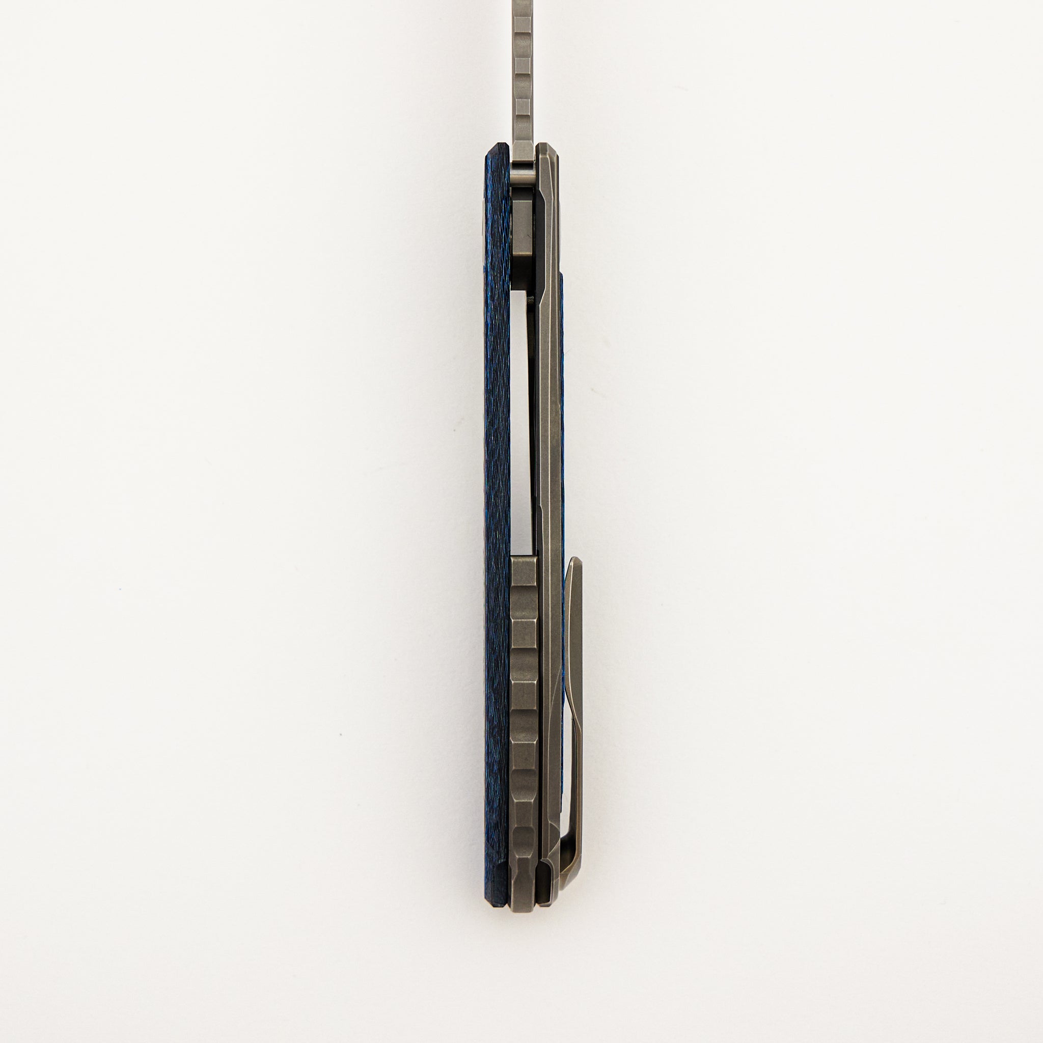 Chris Reeve Collaboration Hati CGG - MagnaCut Blade - Titanium/Blue Alutex Handle - MRBS