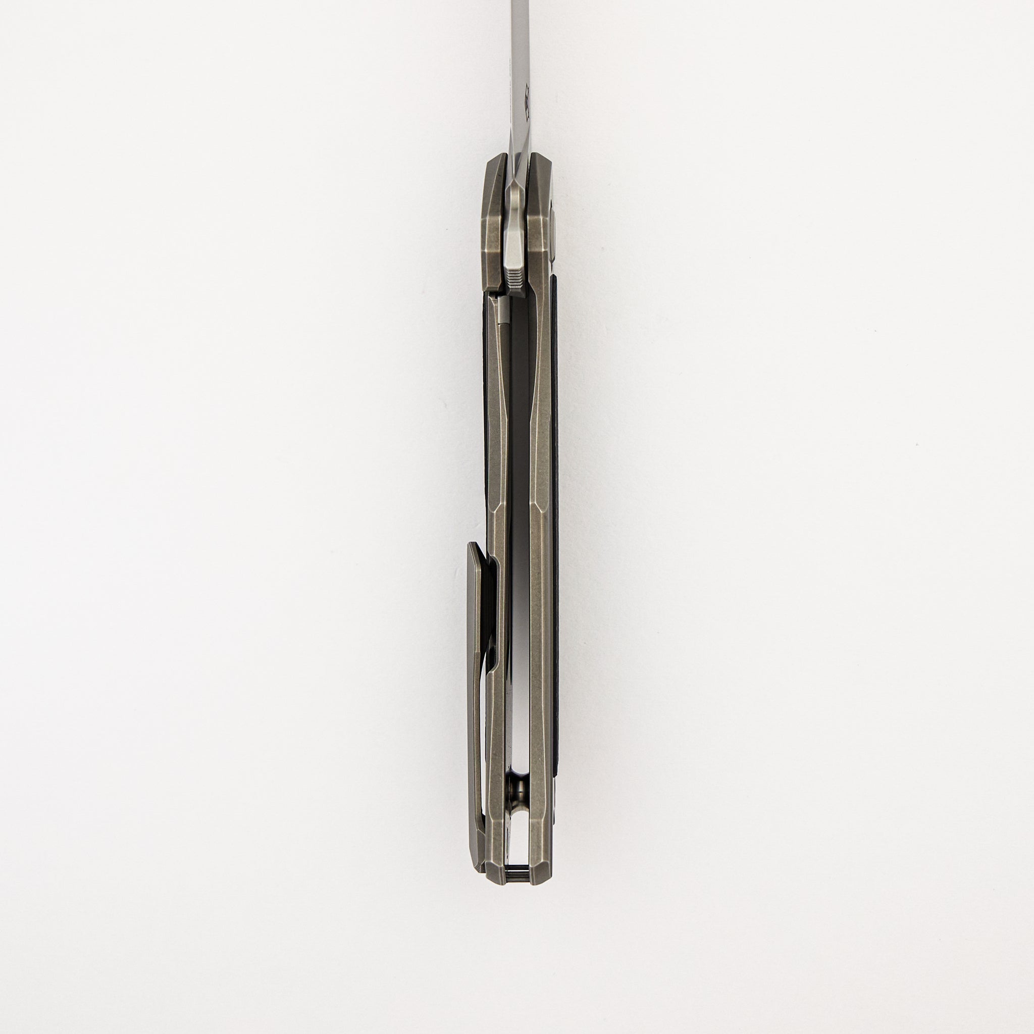 Ursus Quantum - Cromax PM Blade - Titanium Handle - Black G10 Inlay - SRBS