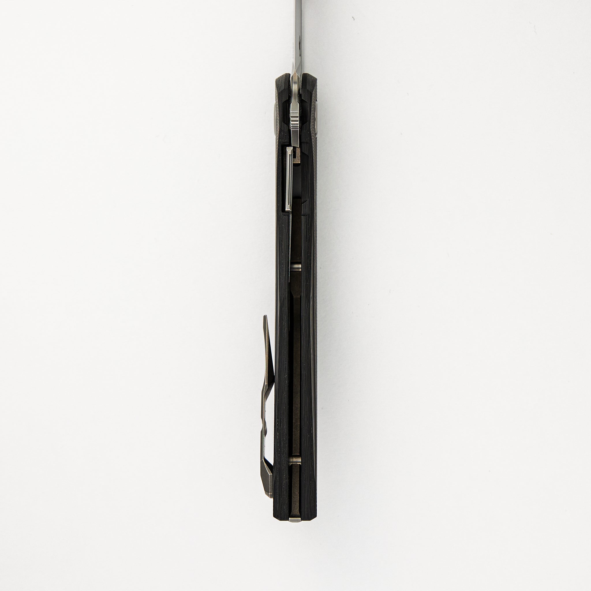 111 Gen 5.1 – M390 Blade – Carbon Fiber Handle – MRBS
