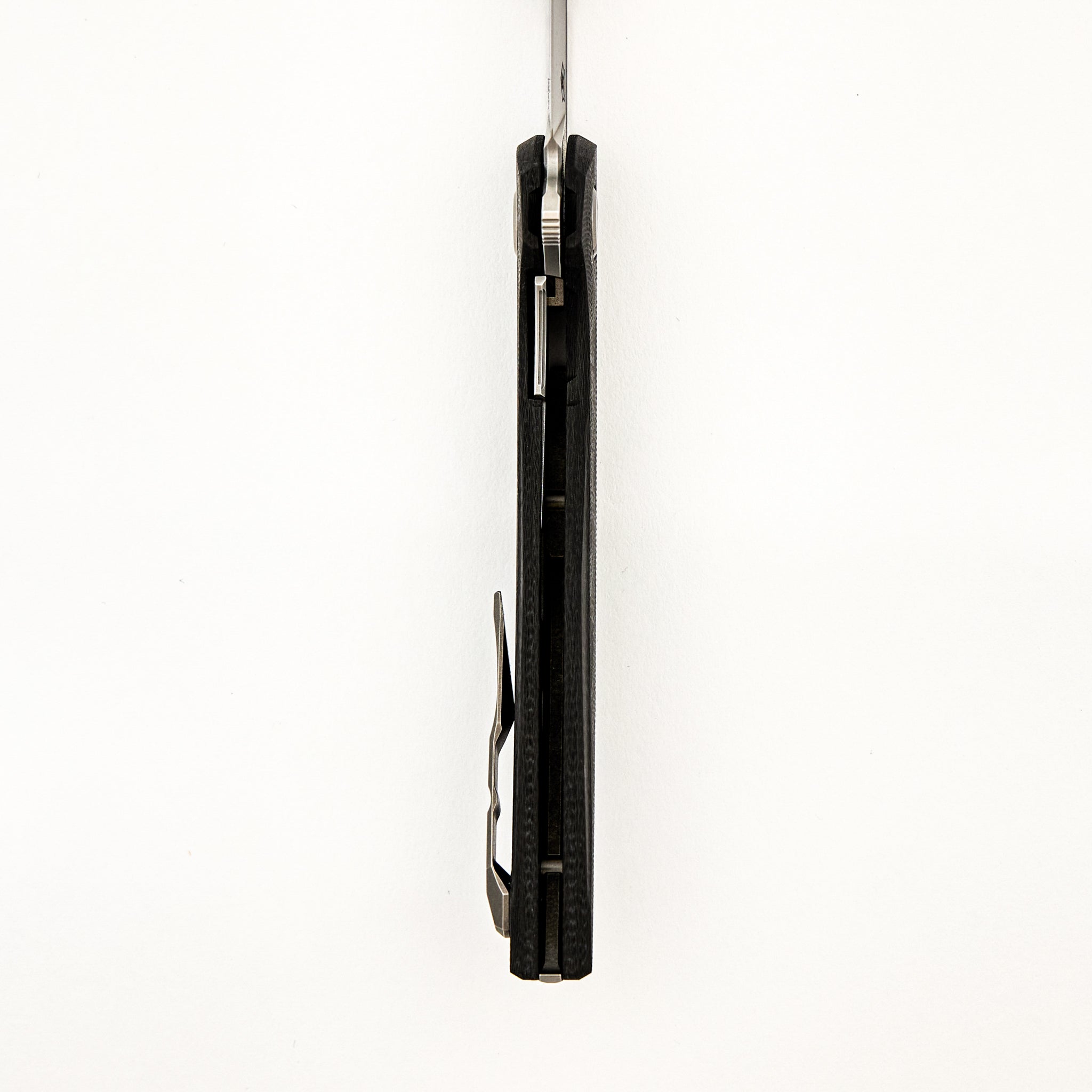 111 Gen 5.1 – M390 Blade – Carbon Fiber Handle – MRBS
