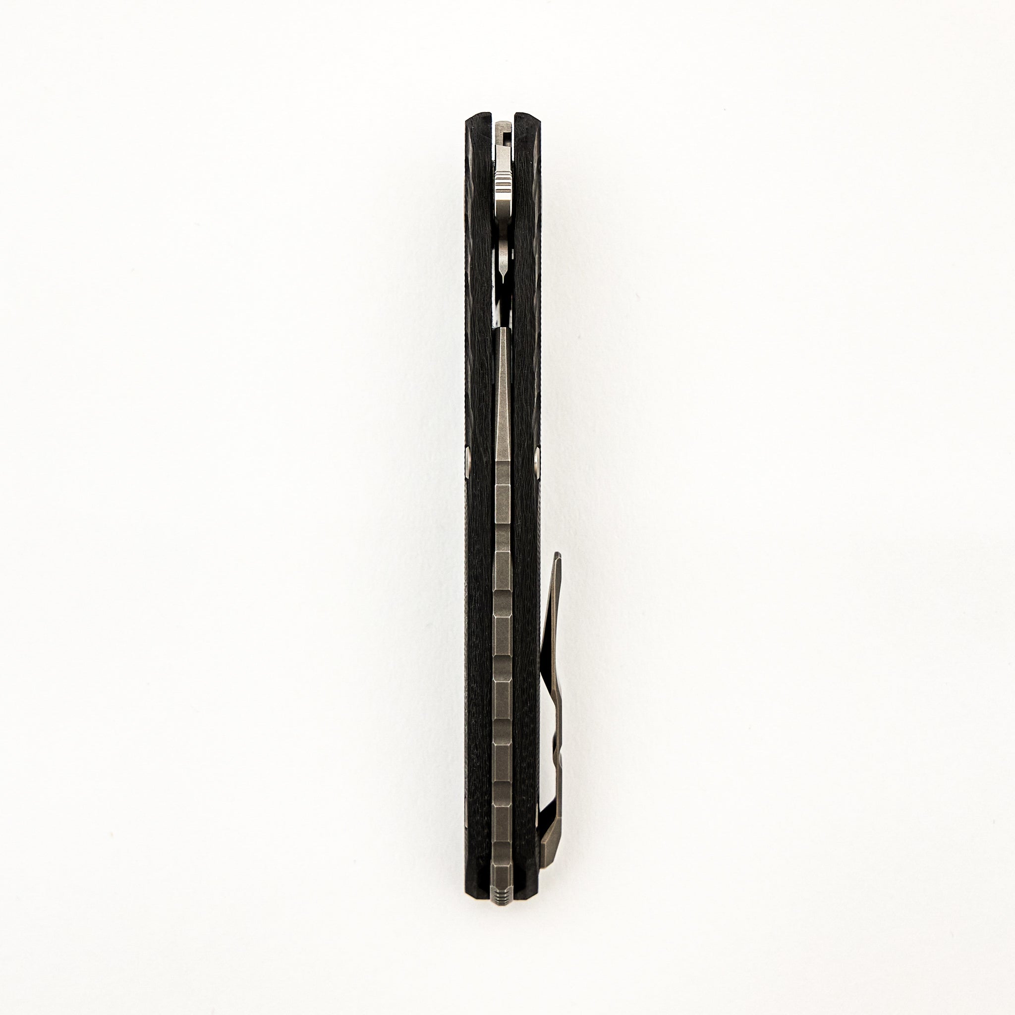 111 Gen 5.1 – M390 Blade – Carbon Fiber Handle – MRBS