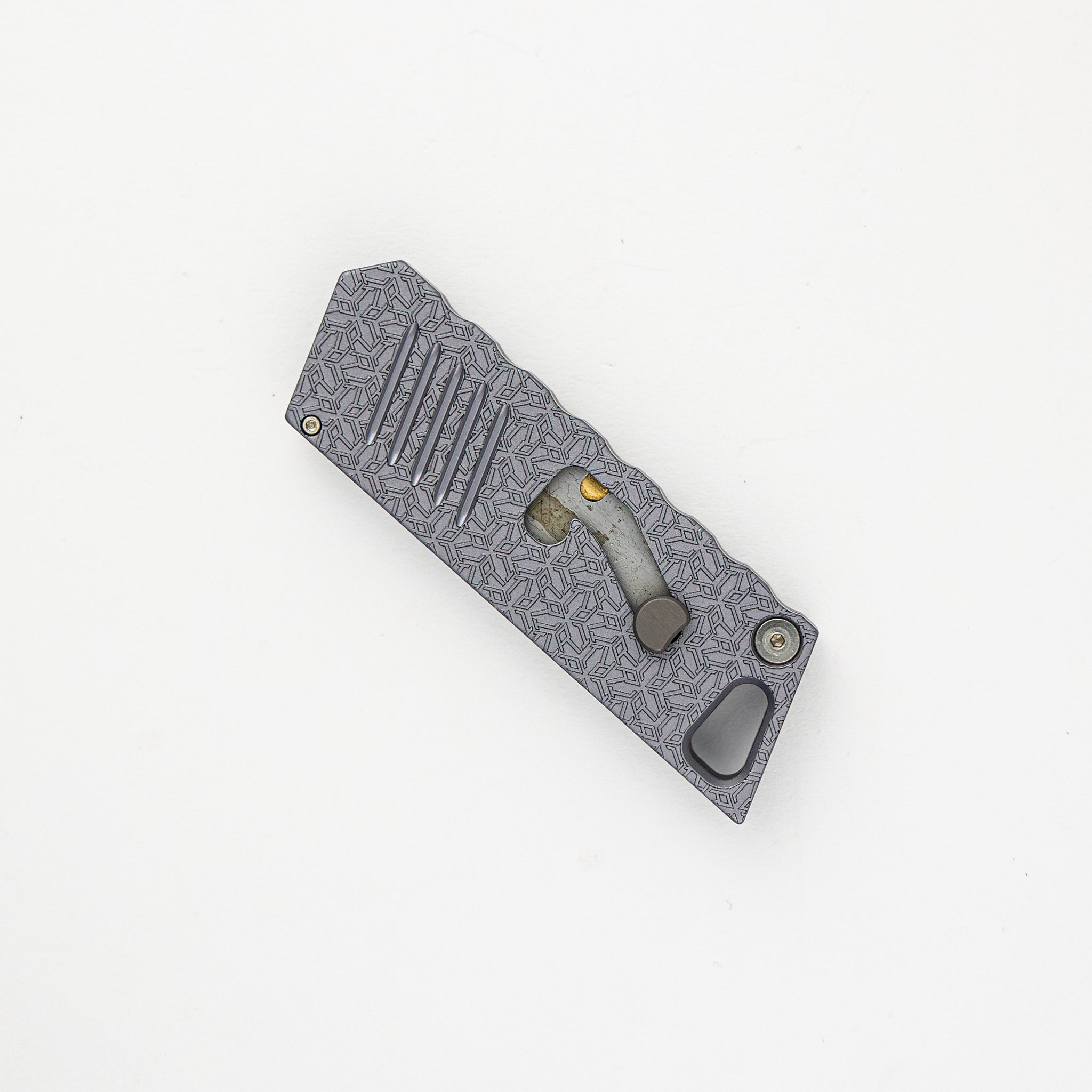 Bob The Boxcutter – R1P – Aluminum – Grey