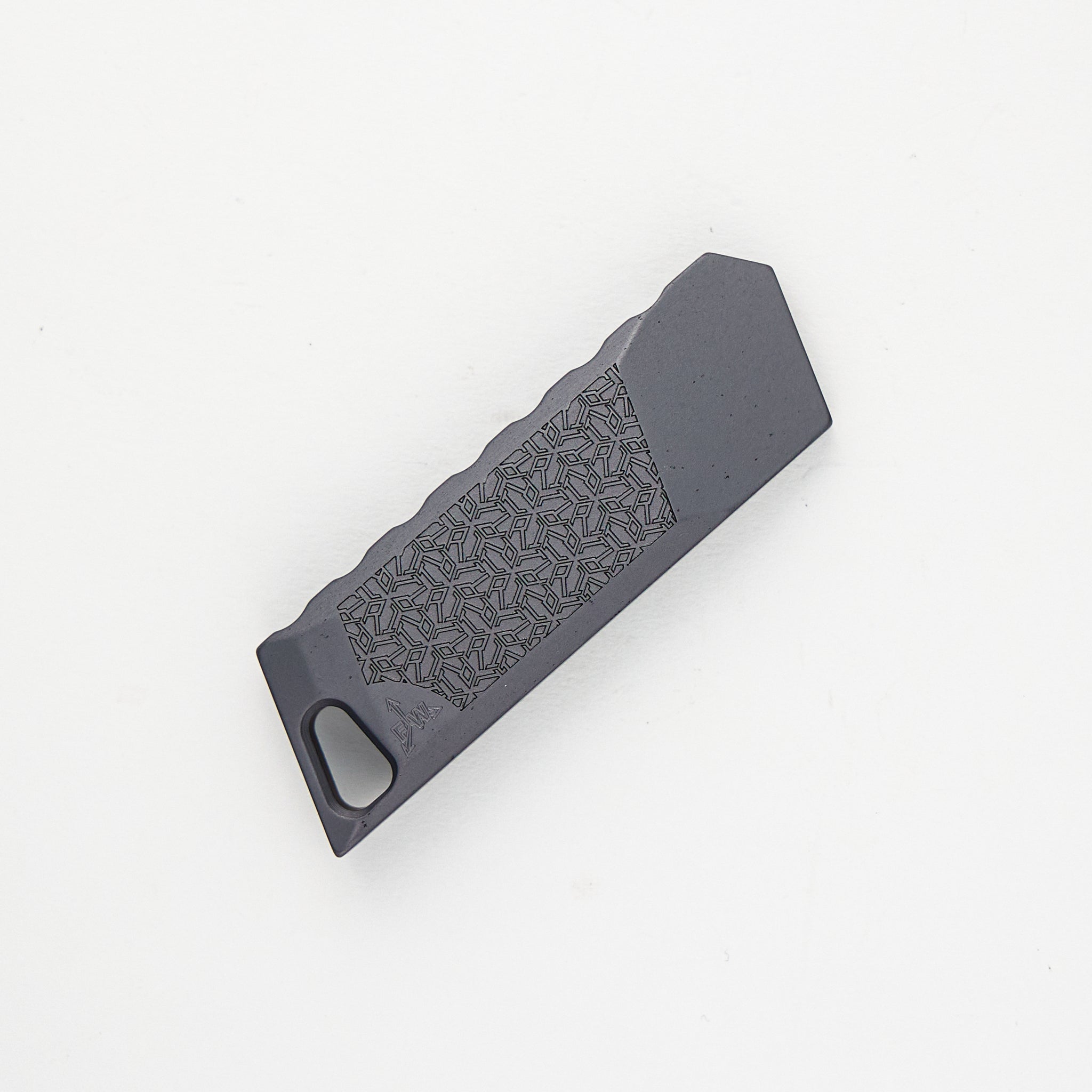 Bob The Boxcutter – R1P – Aluminum – Grey