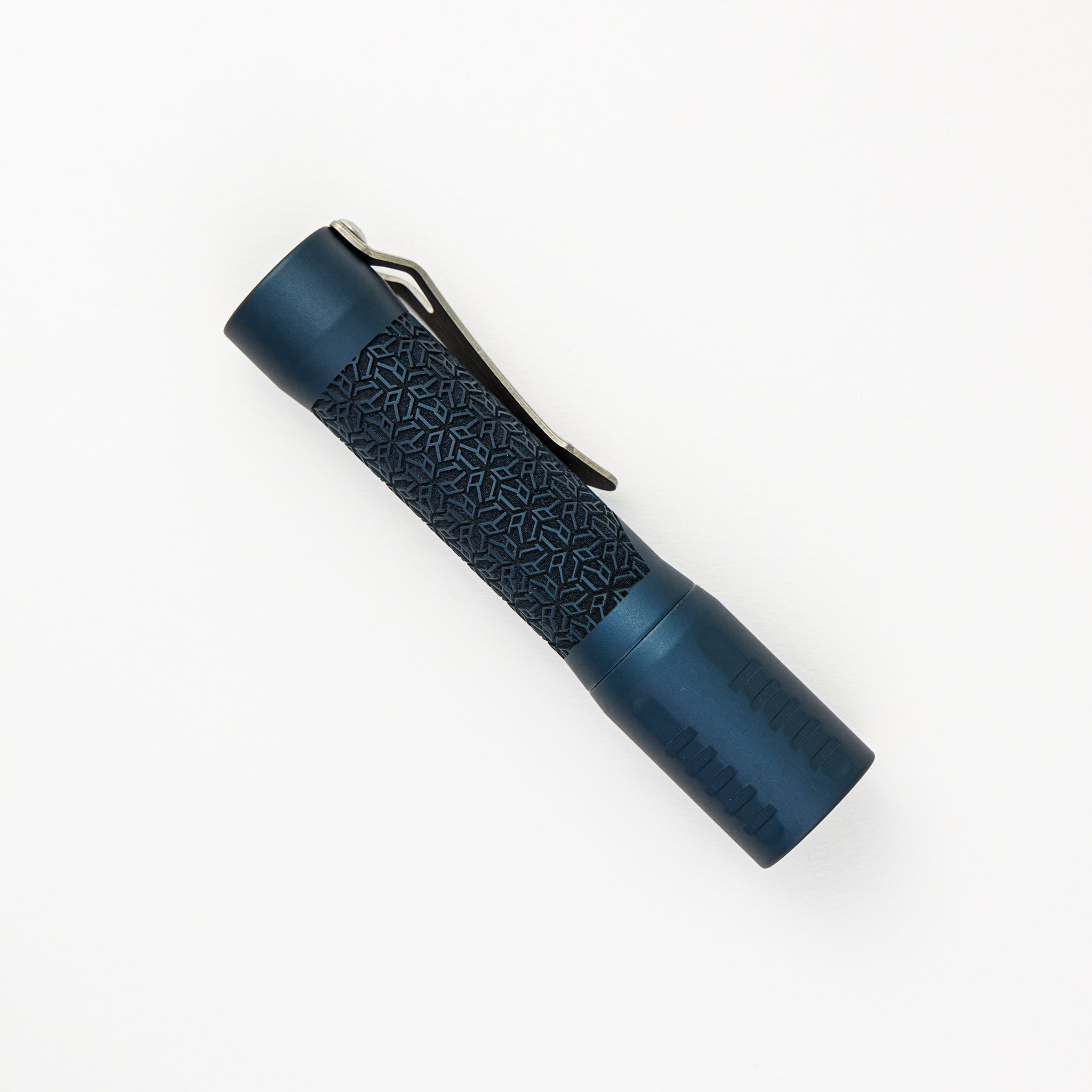 FocusWorks EDC F2 Flashlight – R1P – Aluminum – GunMetal Blue – 5000k Samsung LH351d