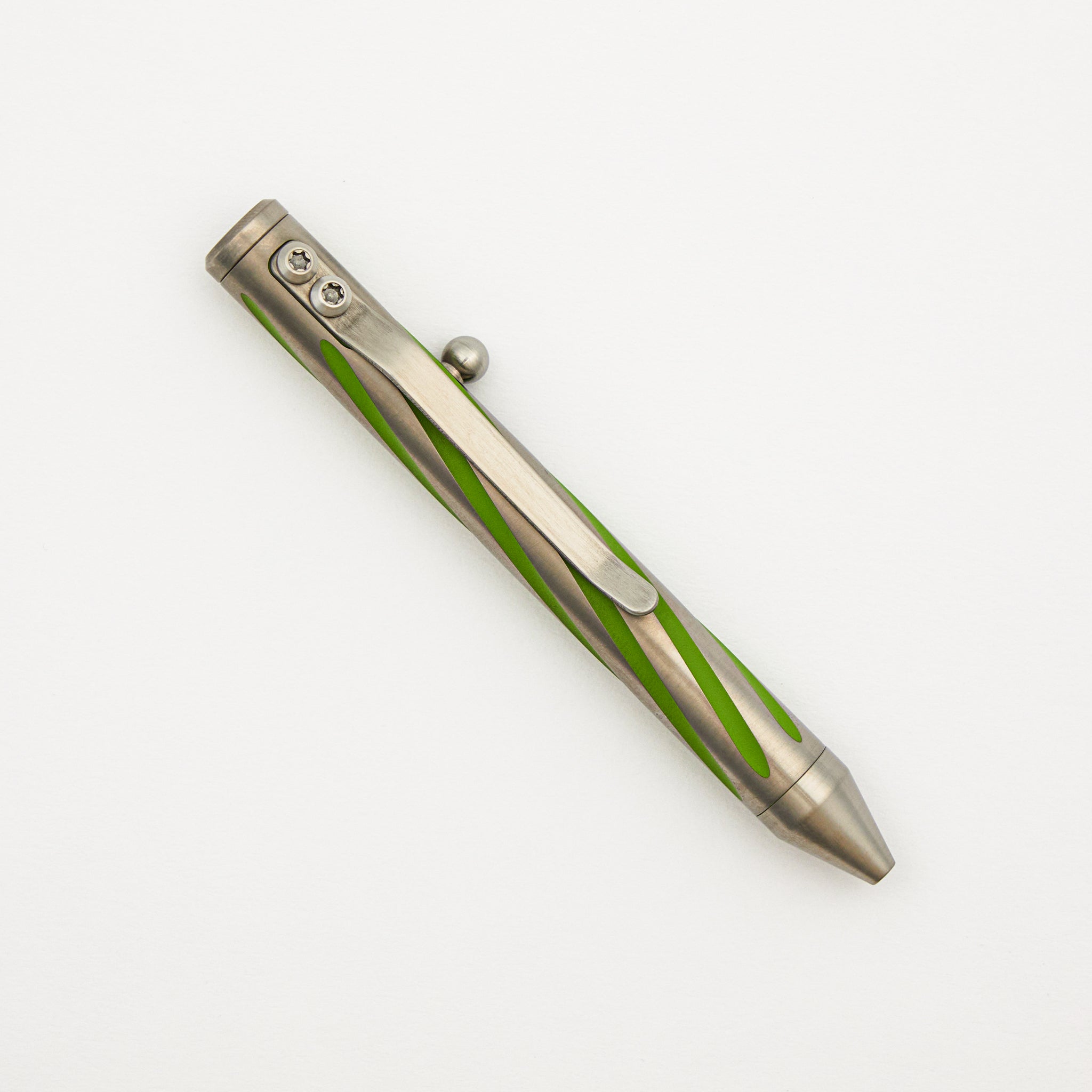 Cptn Axel TinyBolt Pen – Titanium Green Twisted Flutes
