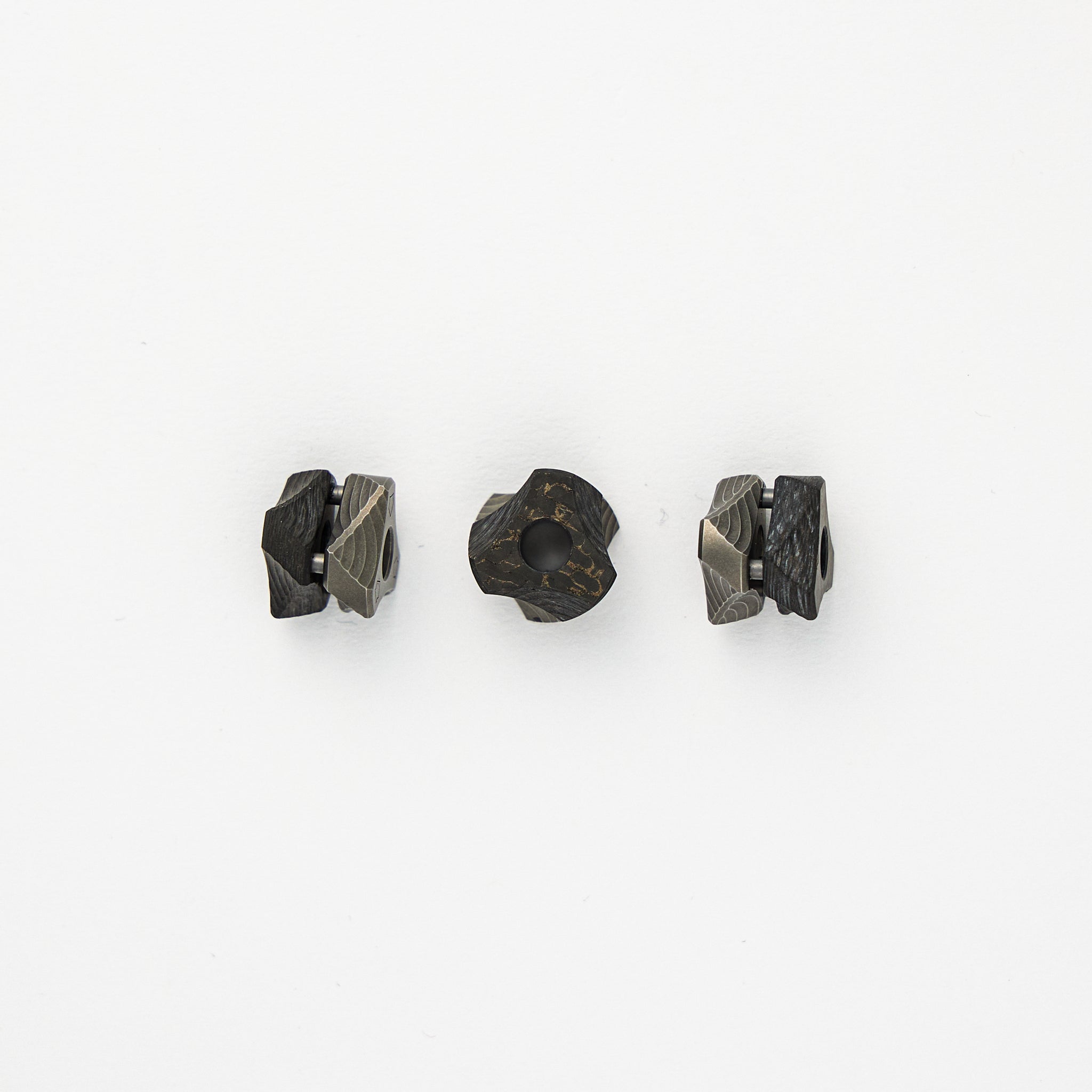 HELIX BEAD – TECHNOCARBO/TITANIUM