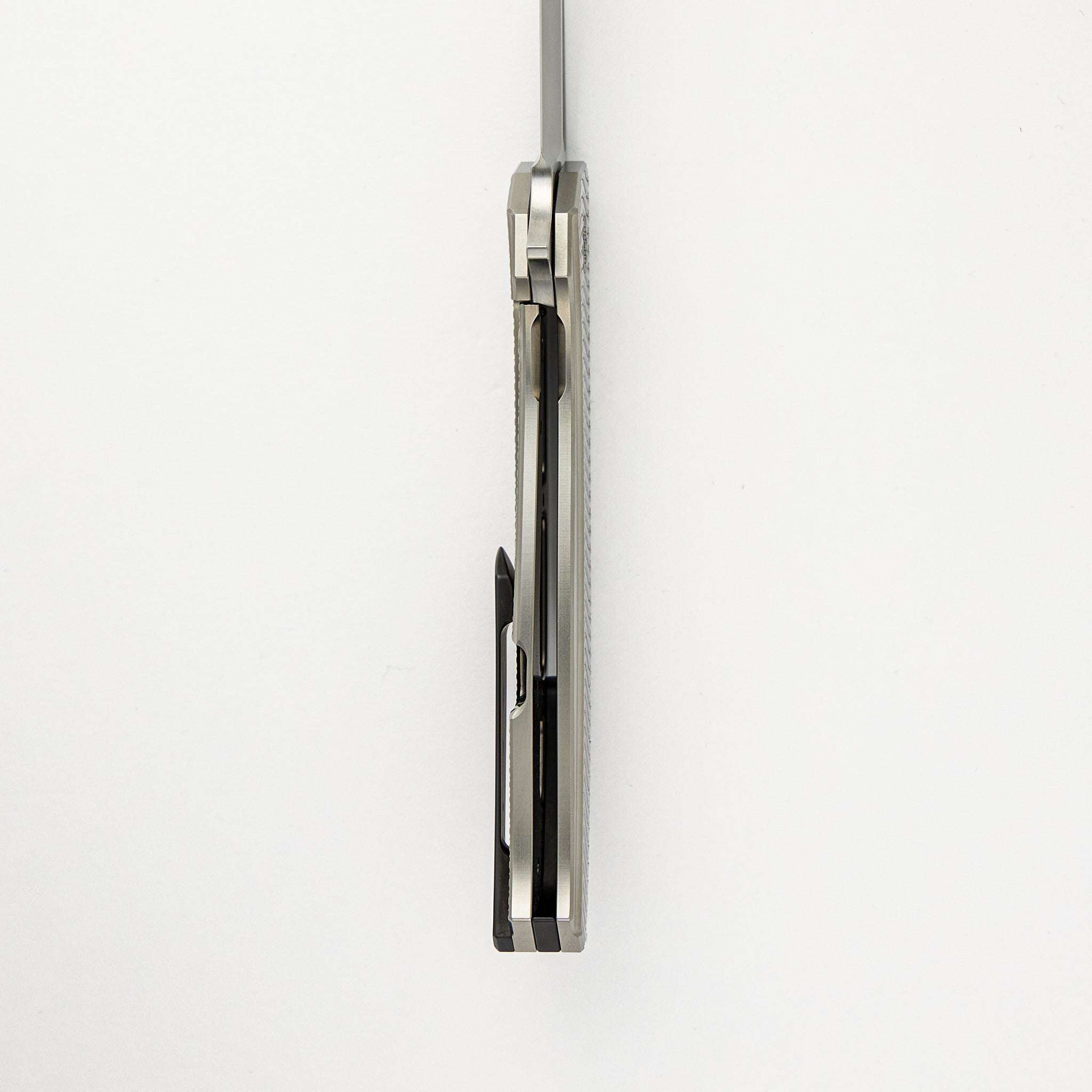 Veli – Textured Titanium Handle – RWL-34 Blade – Black Titanium Hardware