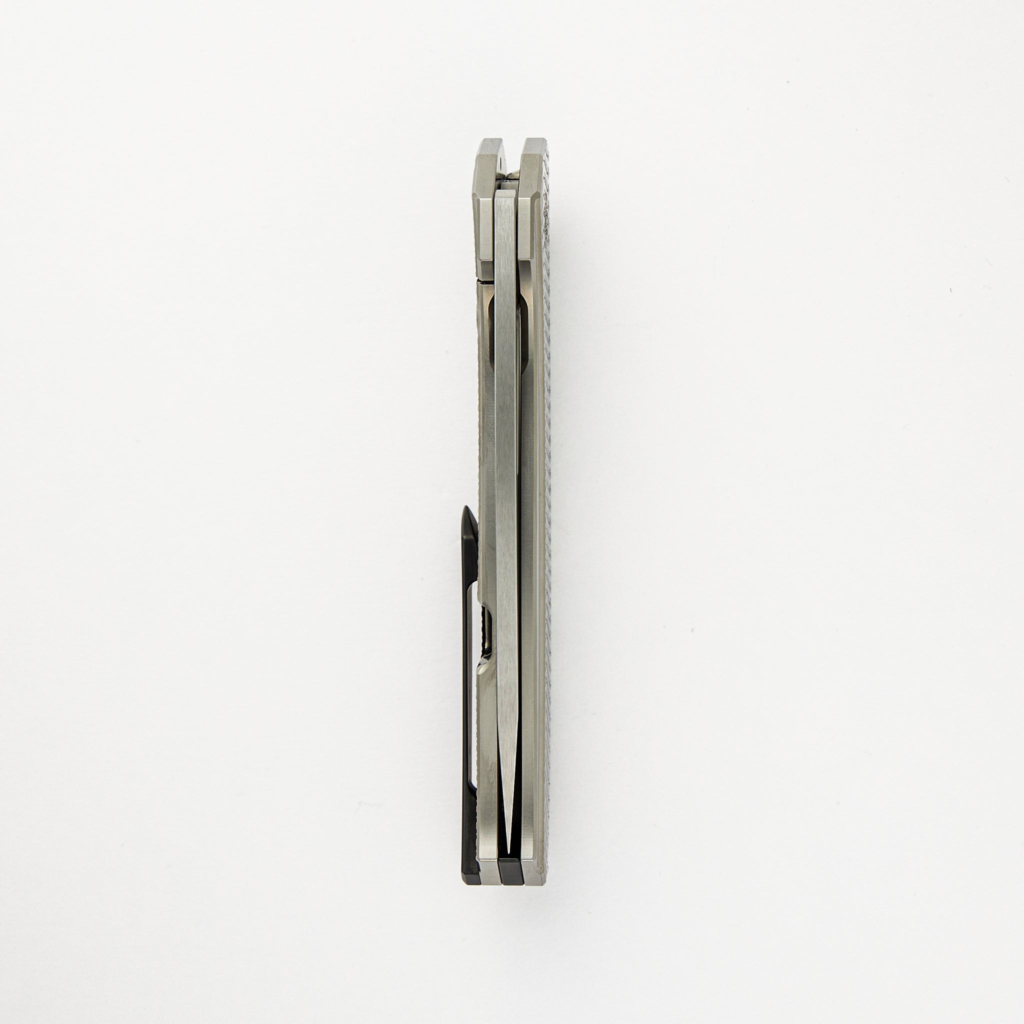 Veli – Textured Titanium Handle – RWL-34 Blade – Black Titanium Hardware