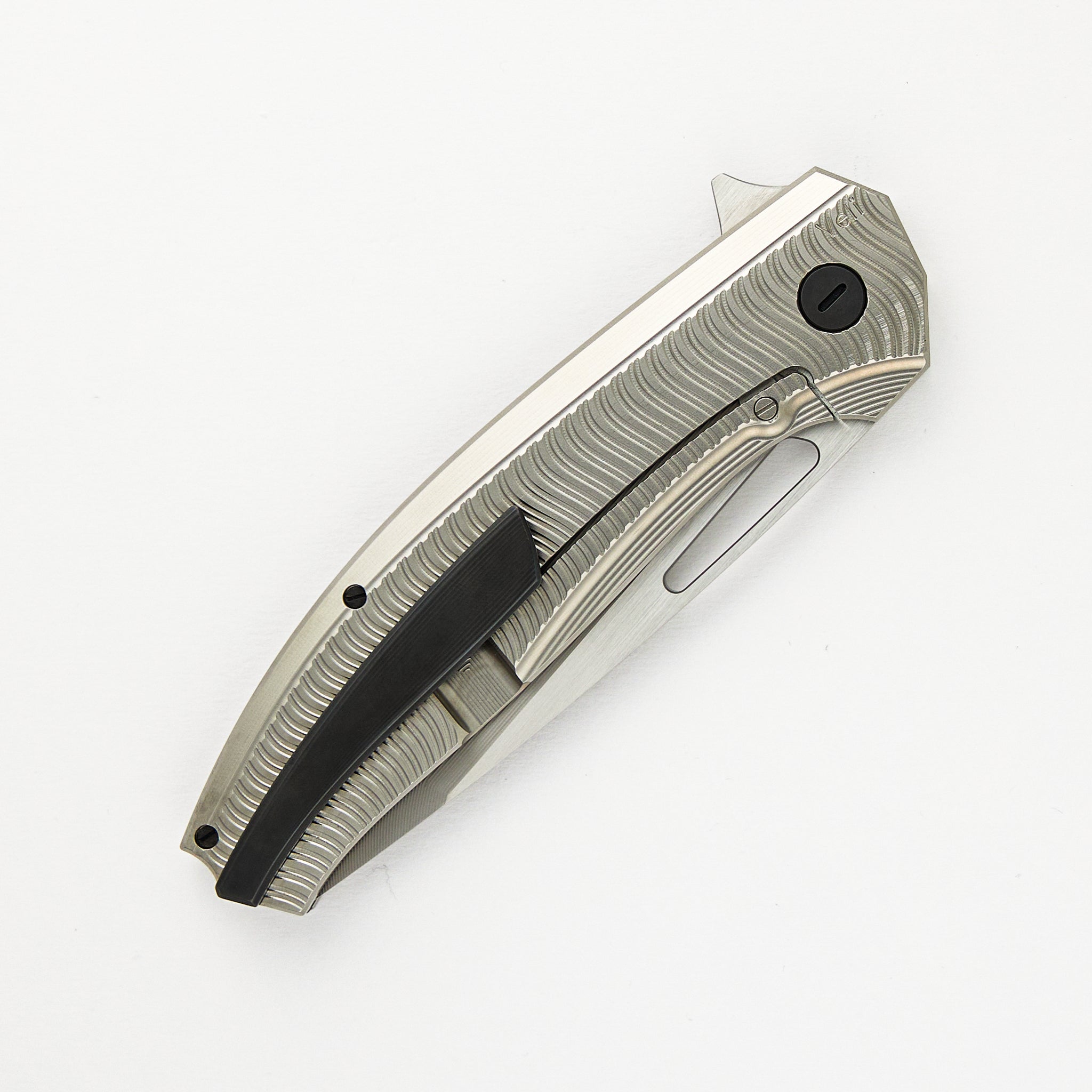 Veli – Textured Titanium Handle – RWL-34 Blade – Black Titanium Hardware