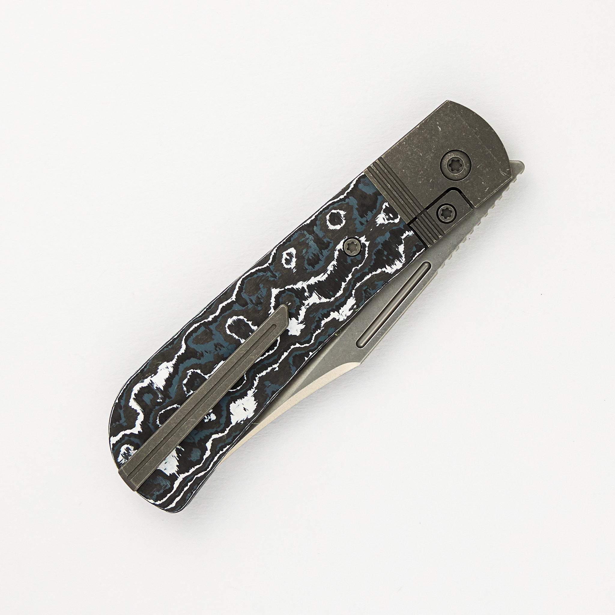 The Benny - White Storm Fat Carbon Handle - Stonewash Lannys Clip Blade