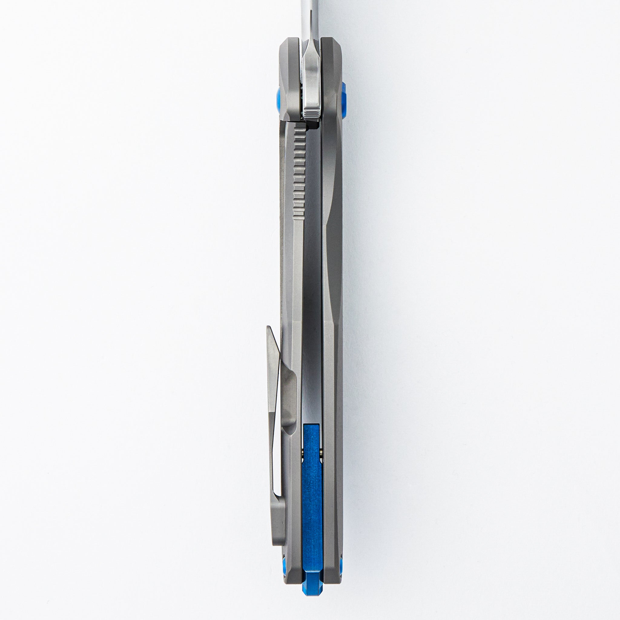 Arius - Patterned Titanium Handle - Blue Hardware - Burnished w/ Polished Flats M390 Blade