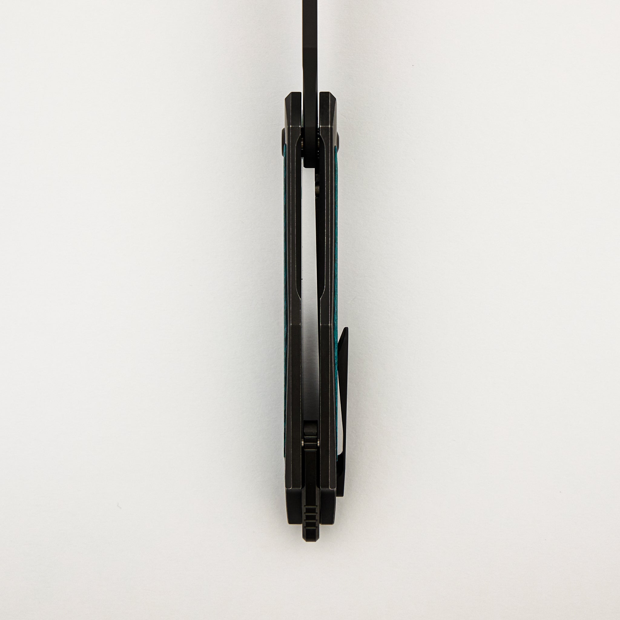 Arius - Smooth Black Titanium Handle - Aqua Teal Twill Inlay - Black Hardware - Matte DLC M390 Blade