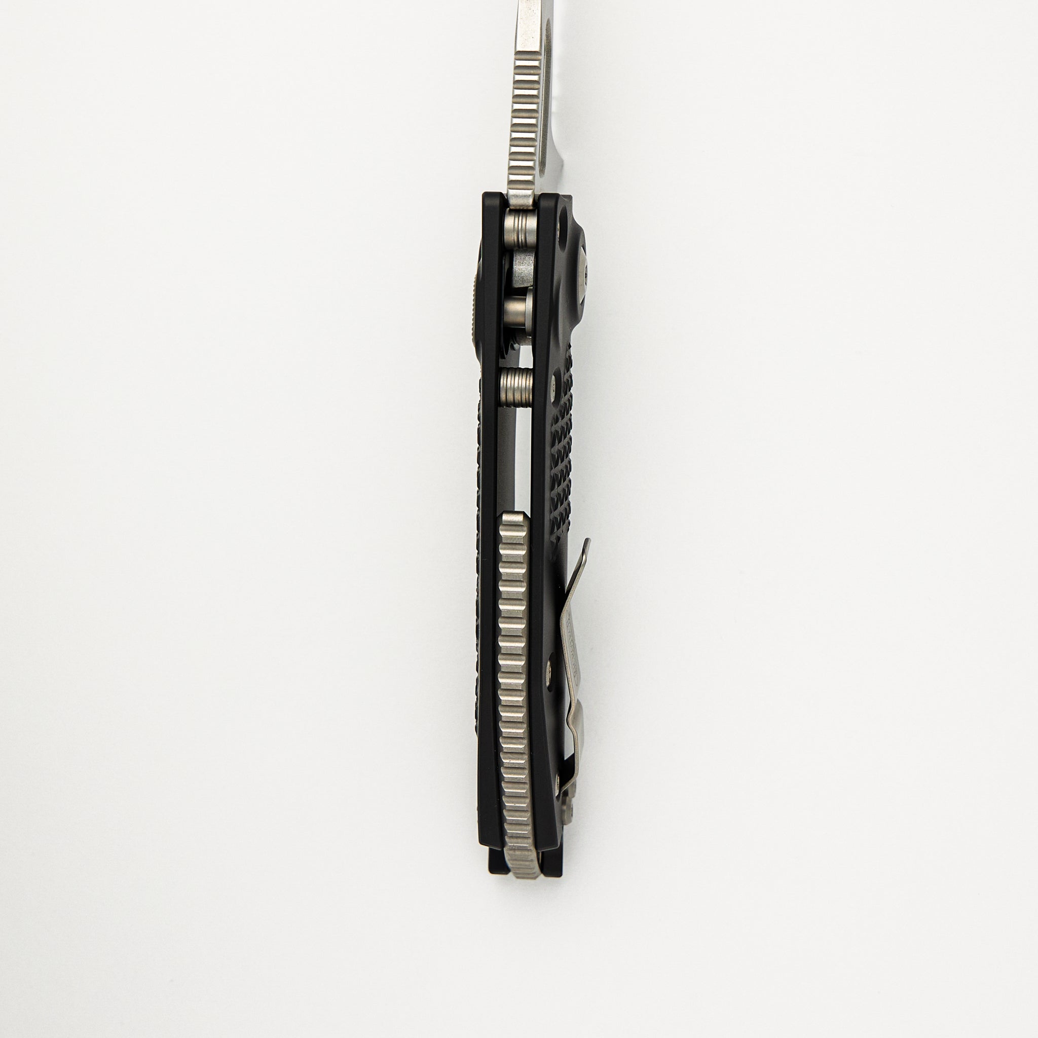 Stitch – A S/E Stonewash Partial Serrated 169-11 (Borka Blades Design)