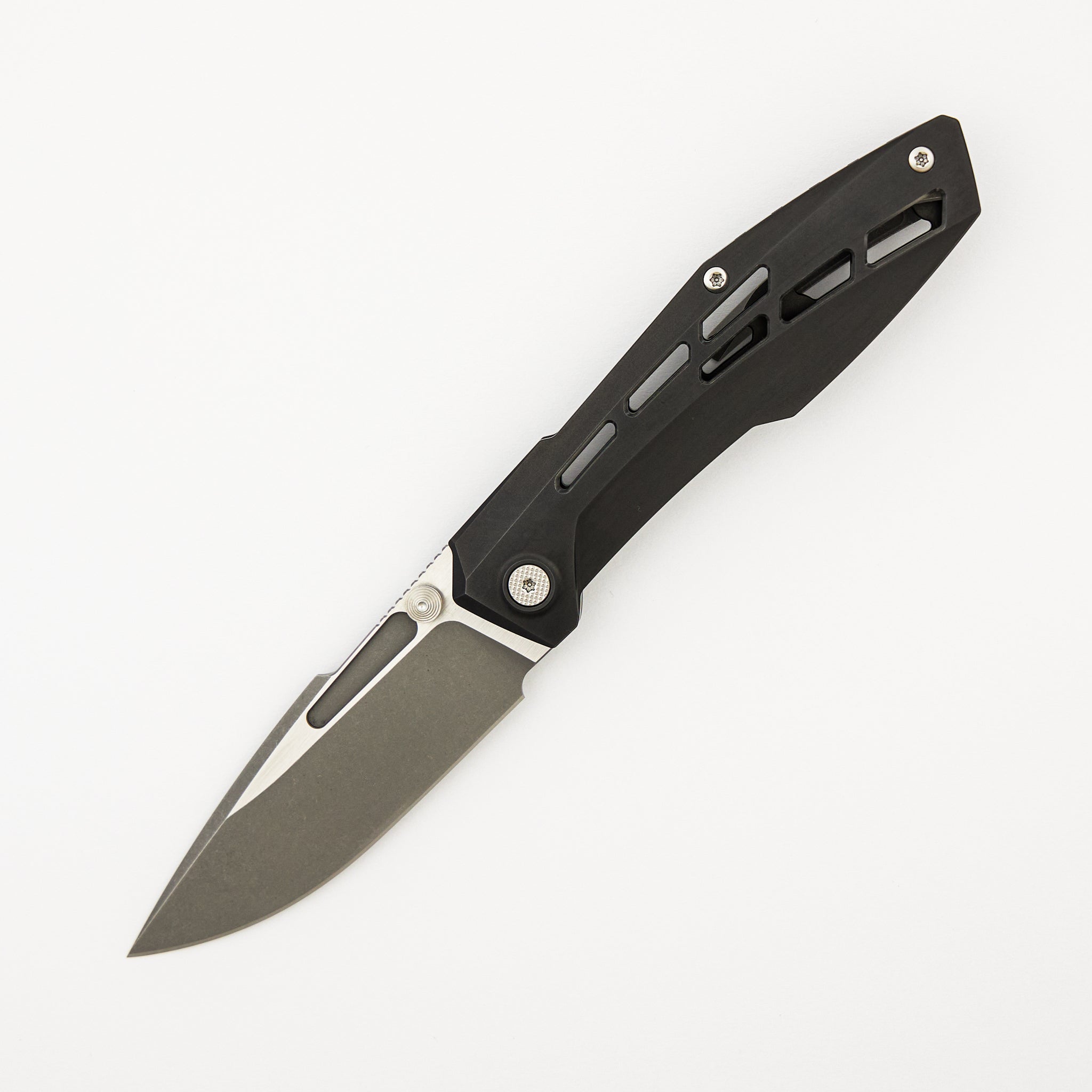 Raiden R2 - Aero Titanium Black PVD Handle - Dark Stonewash W/ Satin Flats MagnaCut Blade