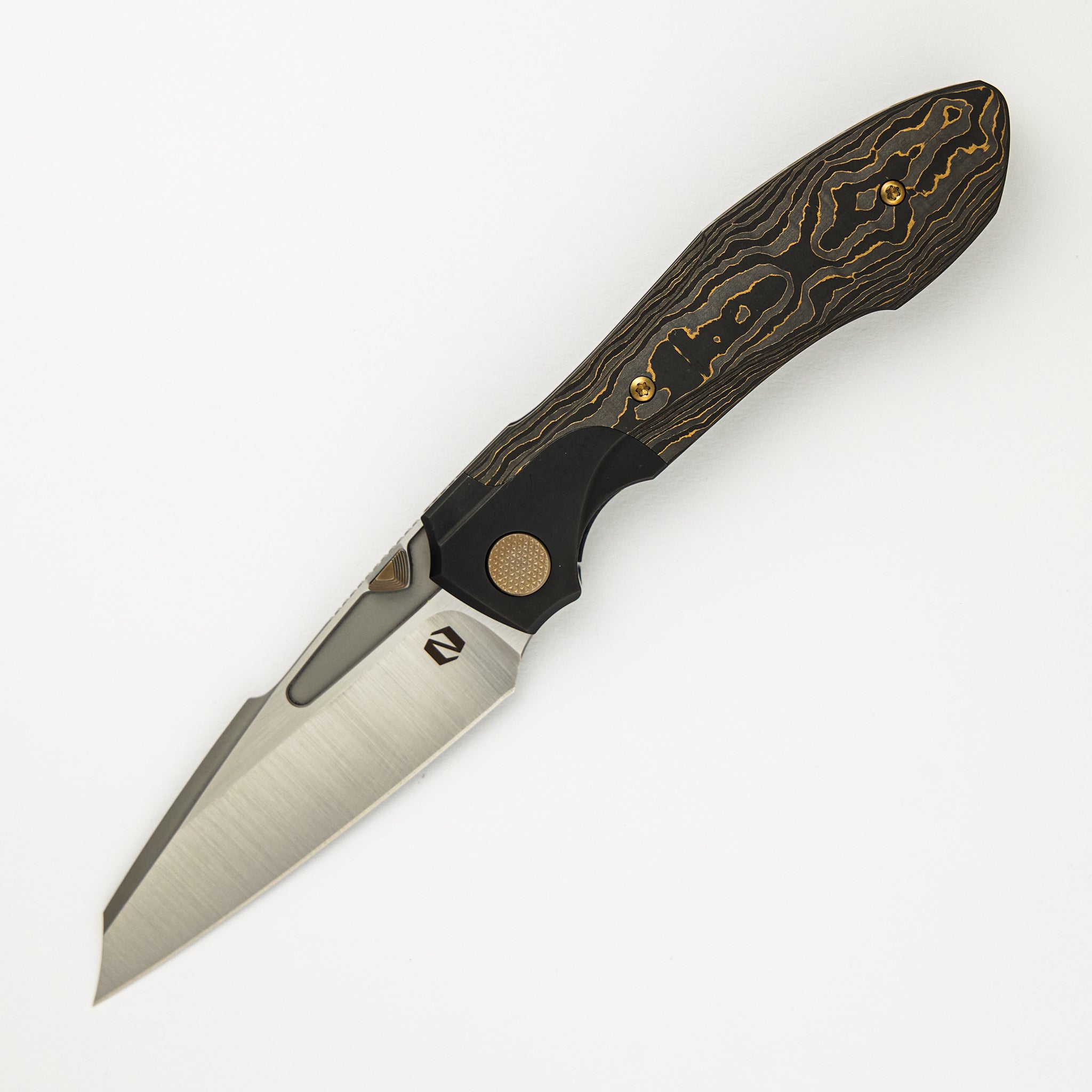 Voodoo - Black PVD/Light Stonewash Ti/Gold Camo Carbon Fiber Handle - Belt Satin M390 Blade