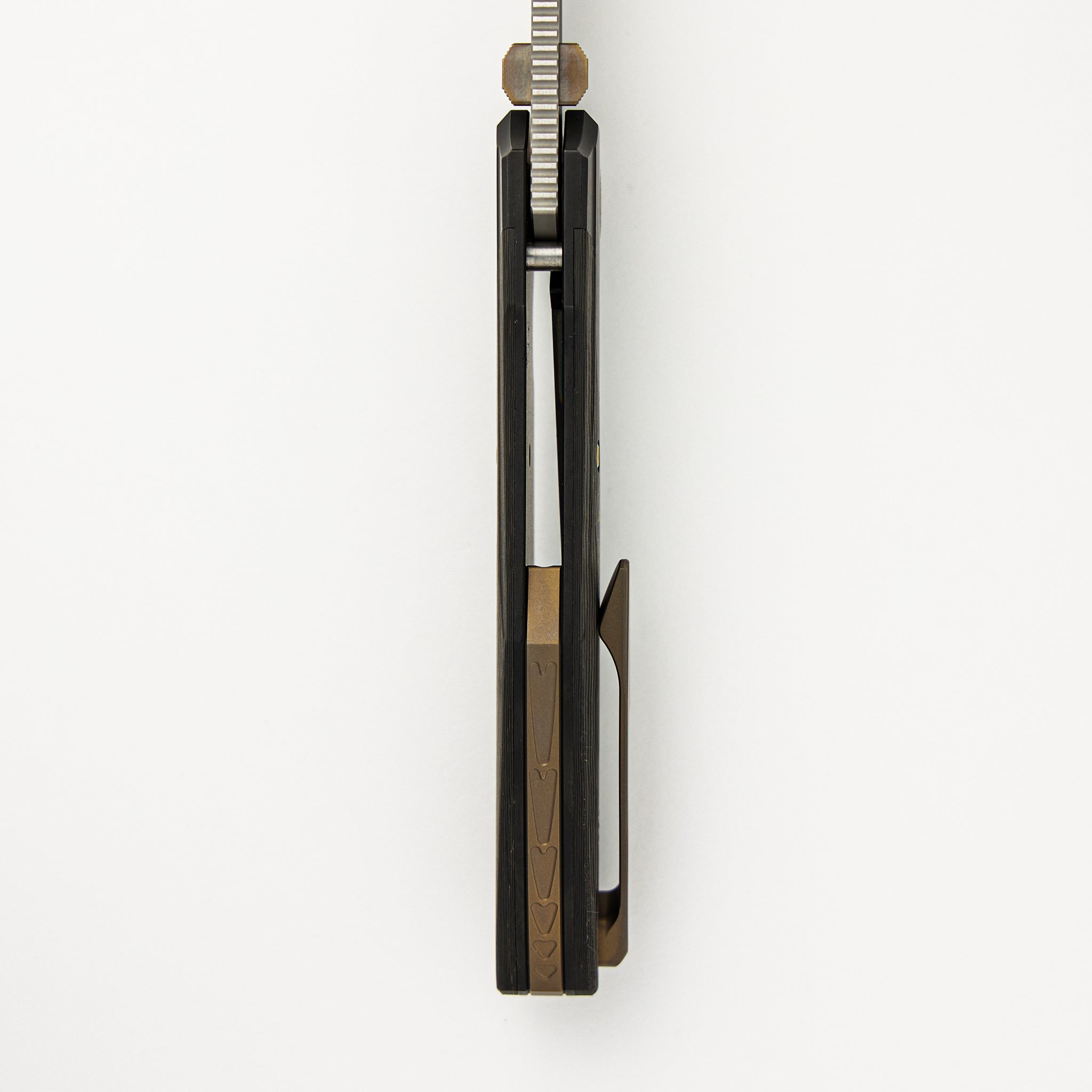 Voodoo - Black PVD/Light Stonewash Ti/Gold Camo Carbon Fiber Handle - Belt Satin M390 Blade