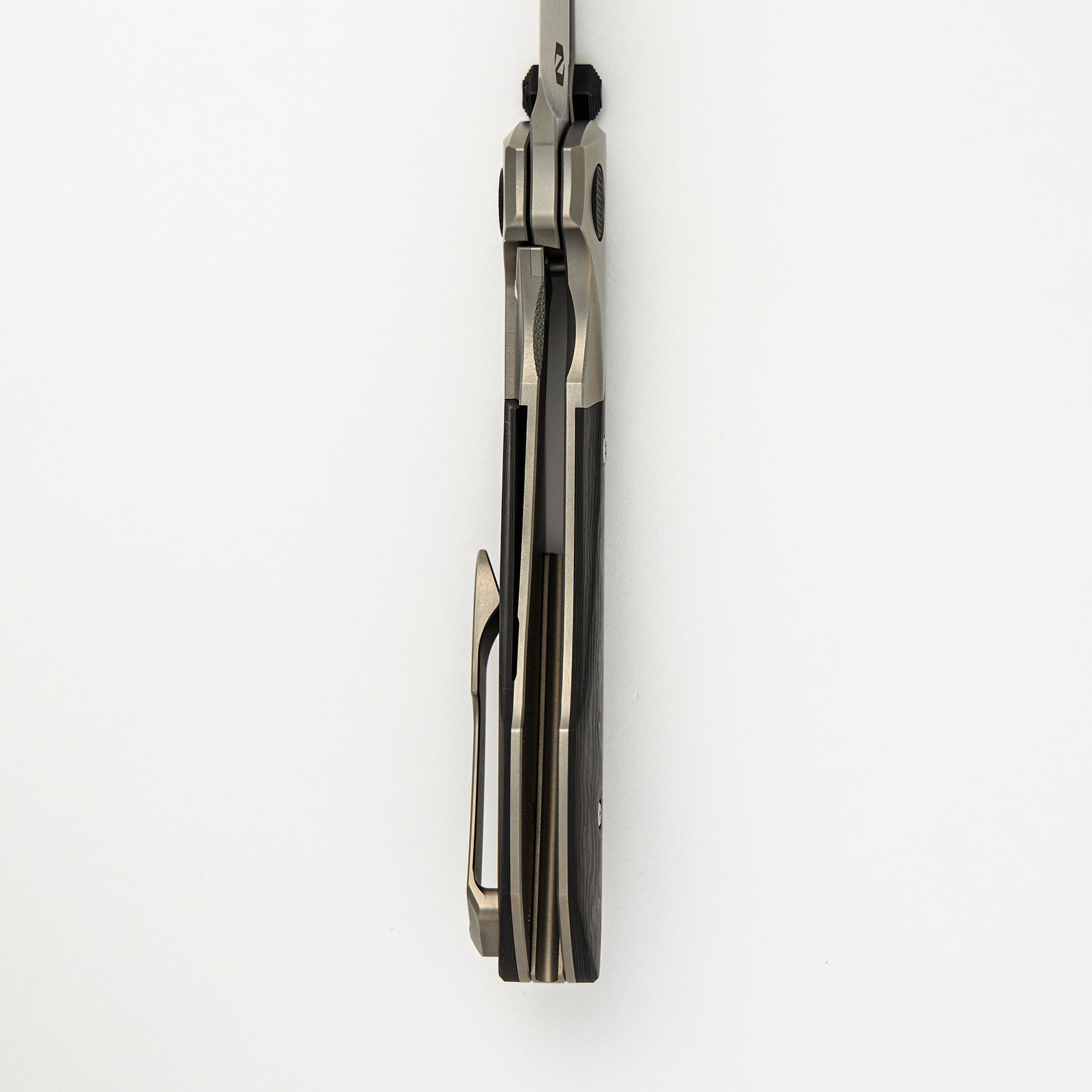 Voodoo - Glass Bead Blasted Ti/Black Camo Carbon Fiber Handle - Hand Rubbed Satin M390 Blade